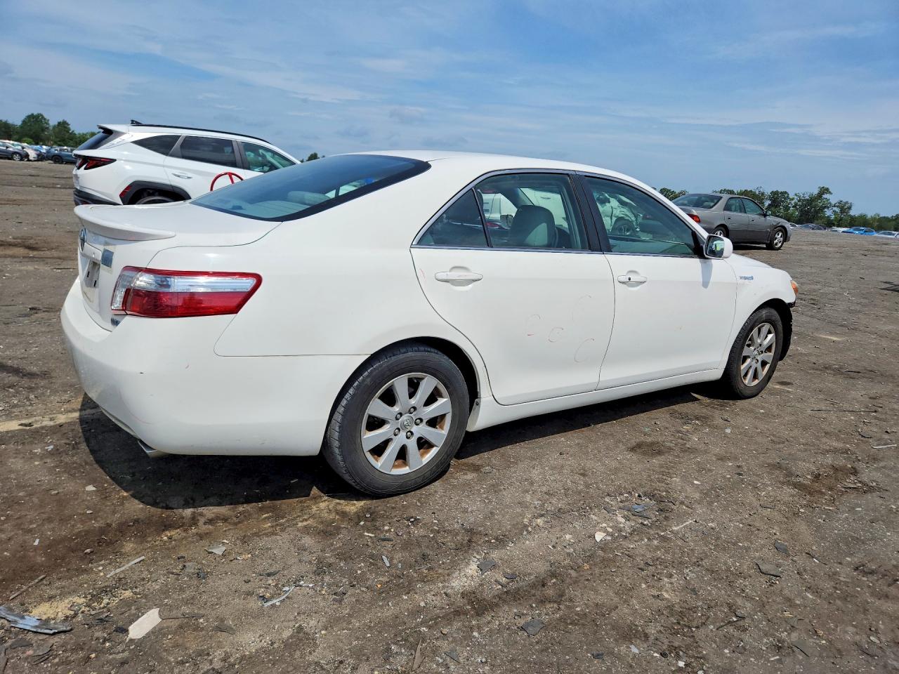 2009 Toyota Camry Hybrid White vin: JTNBB46KX93052388