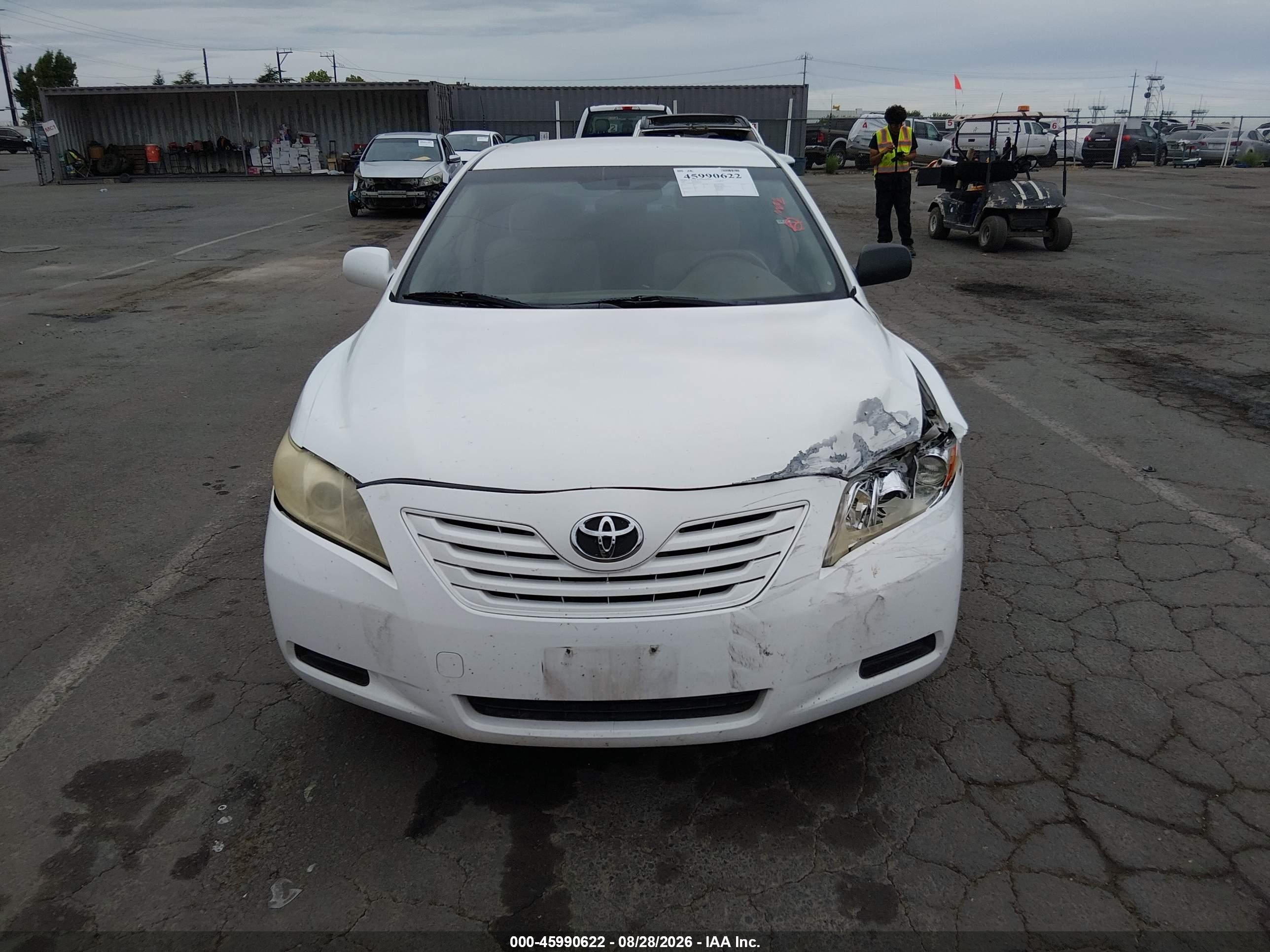2007 Toyota Camry Le White vin: JTNBE46K073004774
