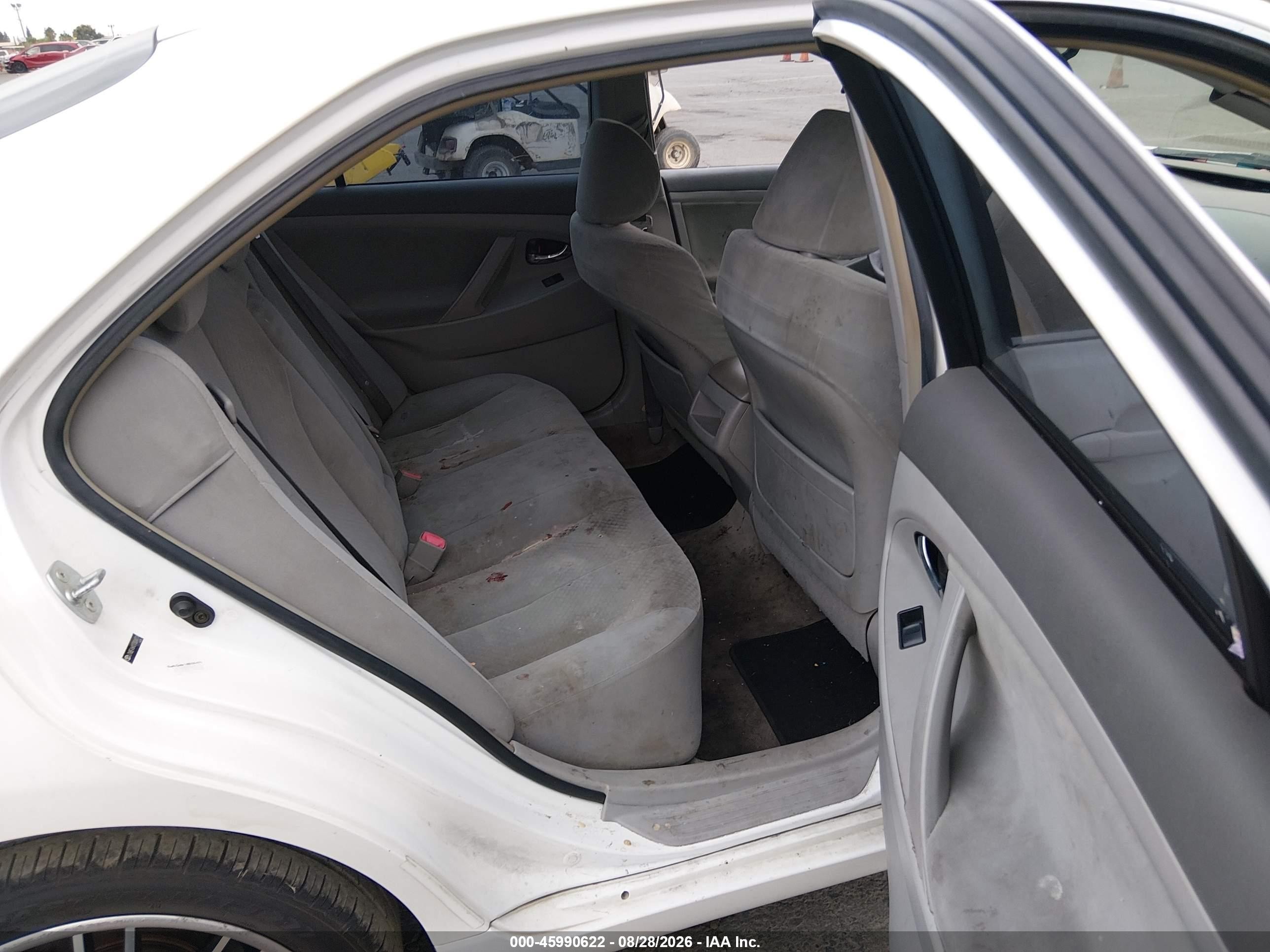 2007 Toyota Camry Le White vin: JTNBE46K073004774