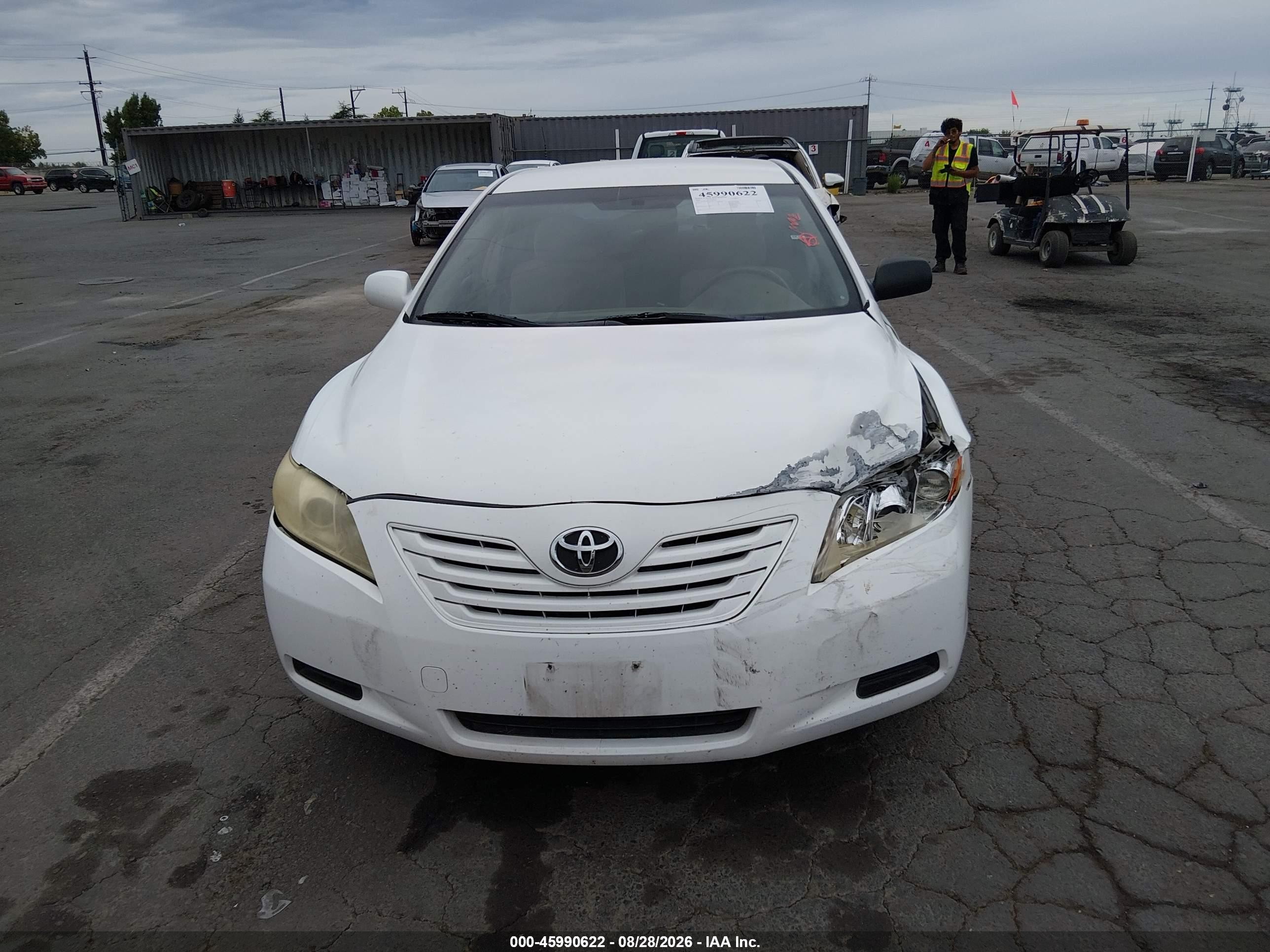 2007 Toyota Camry Le White vin: JTNBE46K073004774