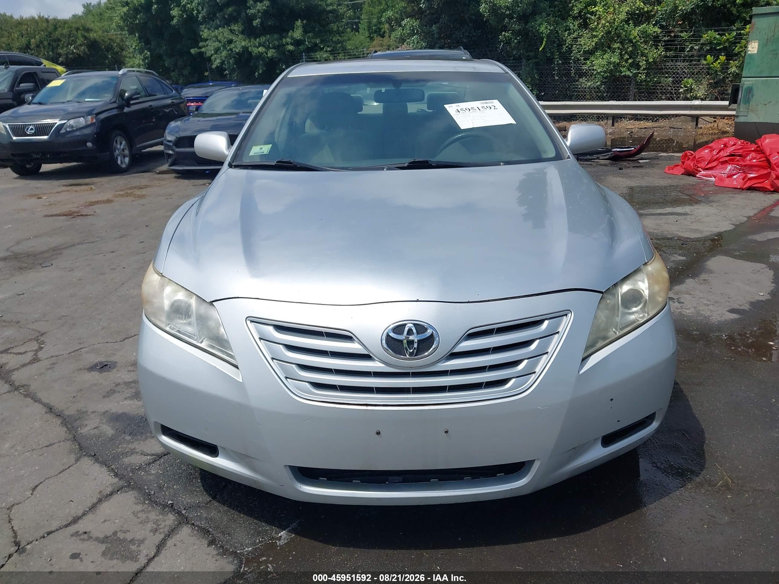 2007 Toyota Camry Le White vin: JTNBE46K073040822
