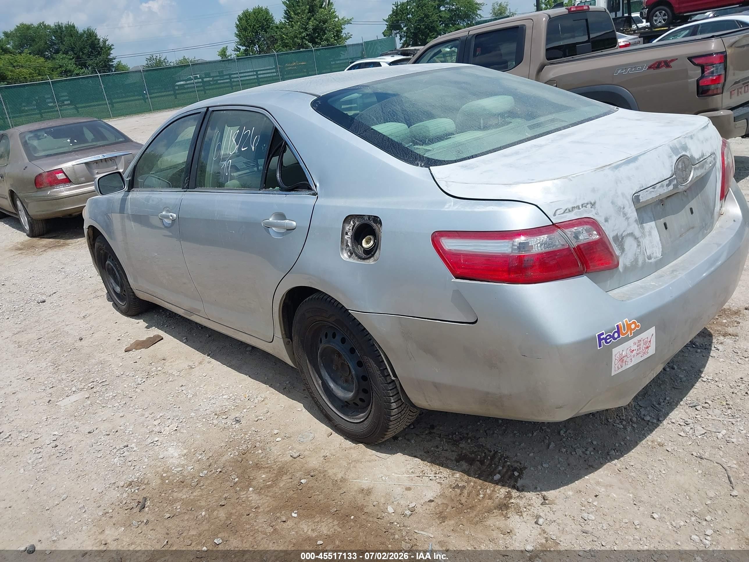2007 Toyota Camry Le Silver vin: JTNBE46K073051657