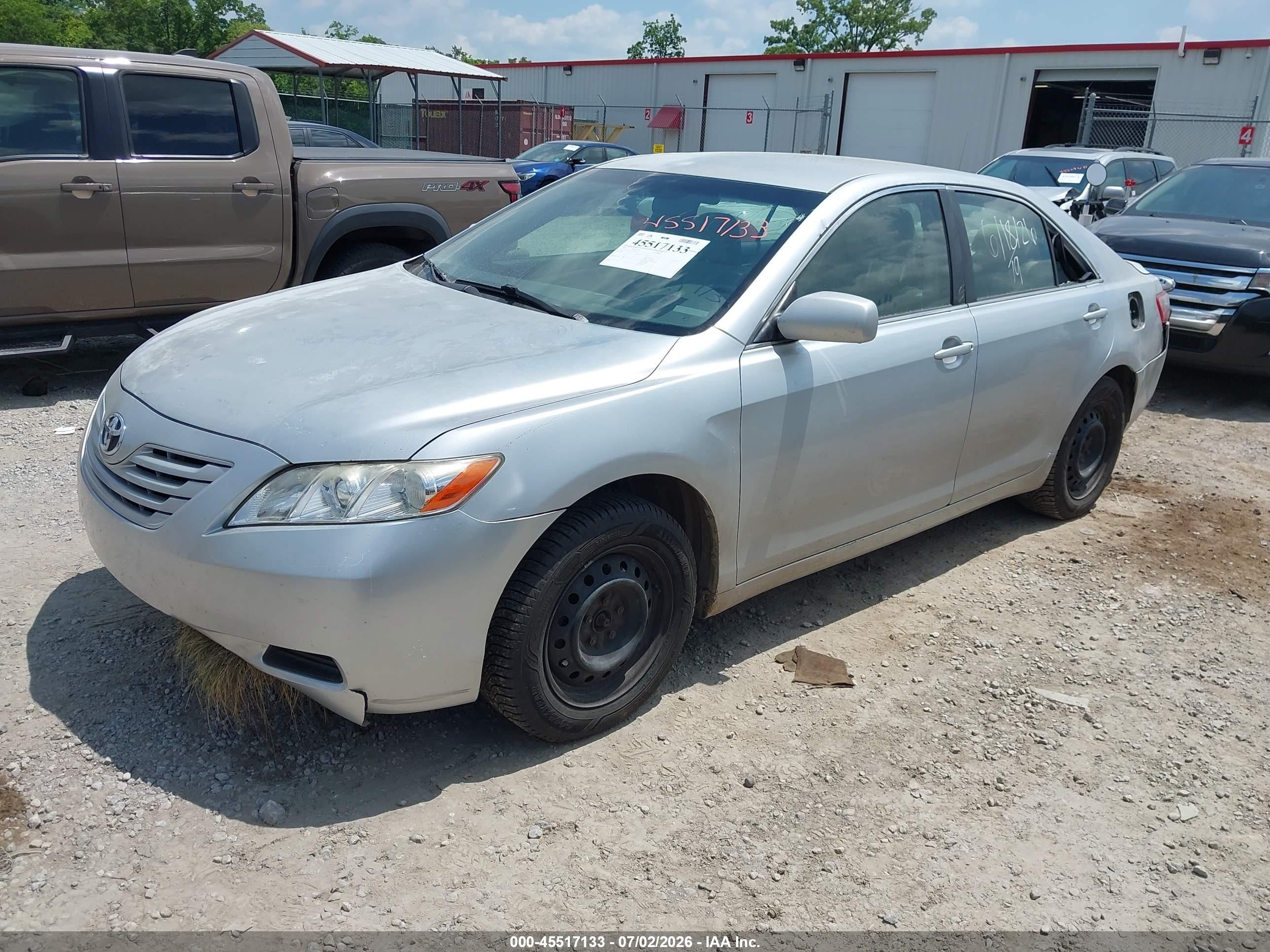 2007 Toyota Camry Le Silver vin: JTNBE46K073051657