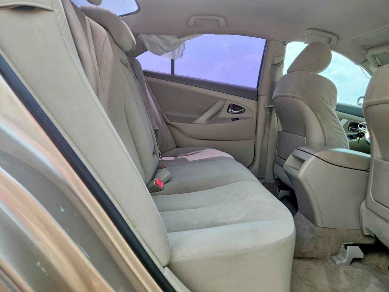 2007 Toyota Camry Ce Gold vin: JTNBE46K073060262