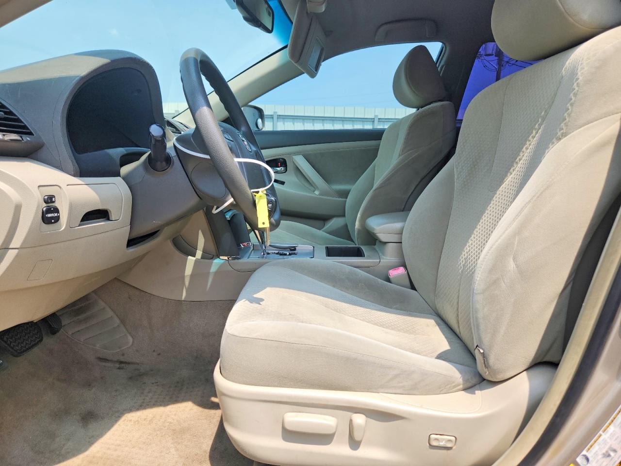 2007 Toyota Camry Ce Gold vin: JTNBE46K073060262