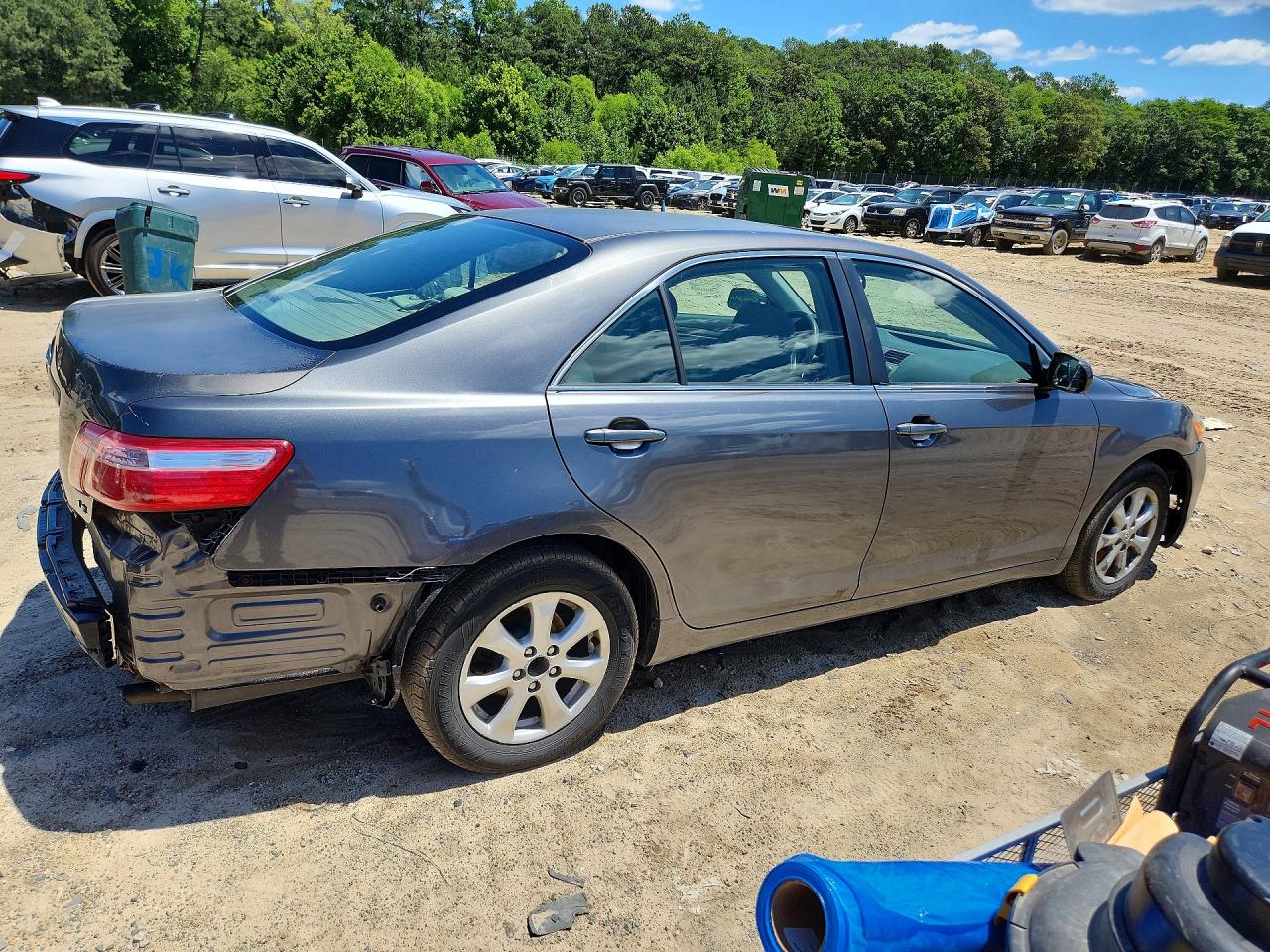 2007 Toyota Camry Le Gray vin: JTNBE46K073061895