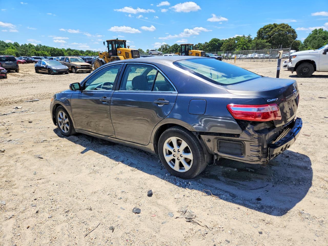 2007 Toyota Camry Le Gray vin: JTNBE46K073061895