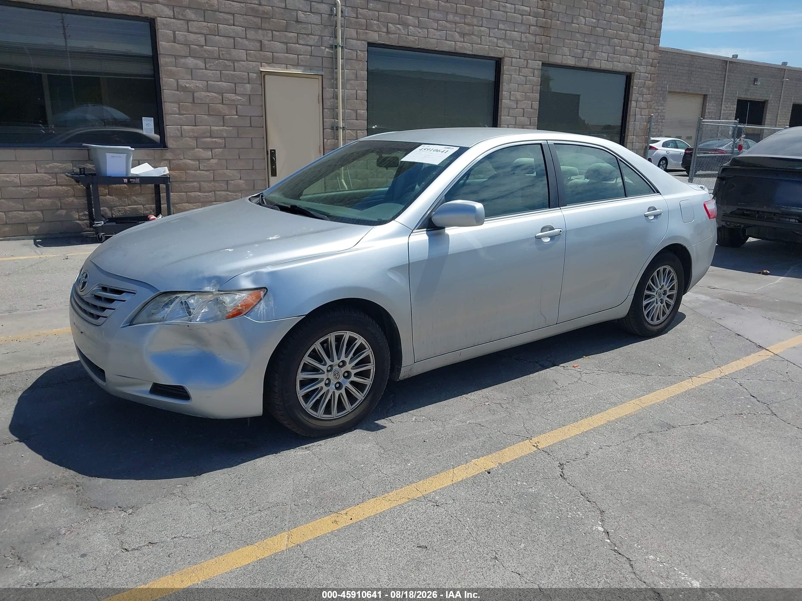 2007 Toyota Camry Le Серый vin: JTNBE46K073086540