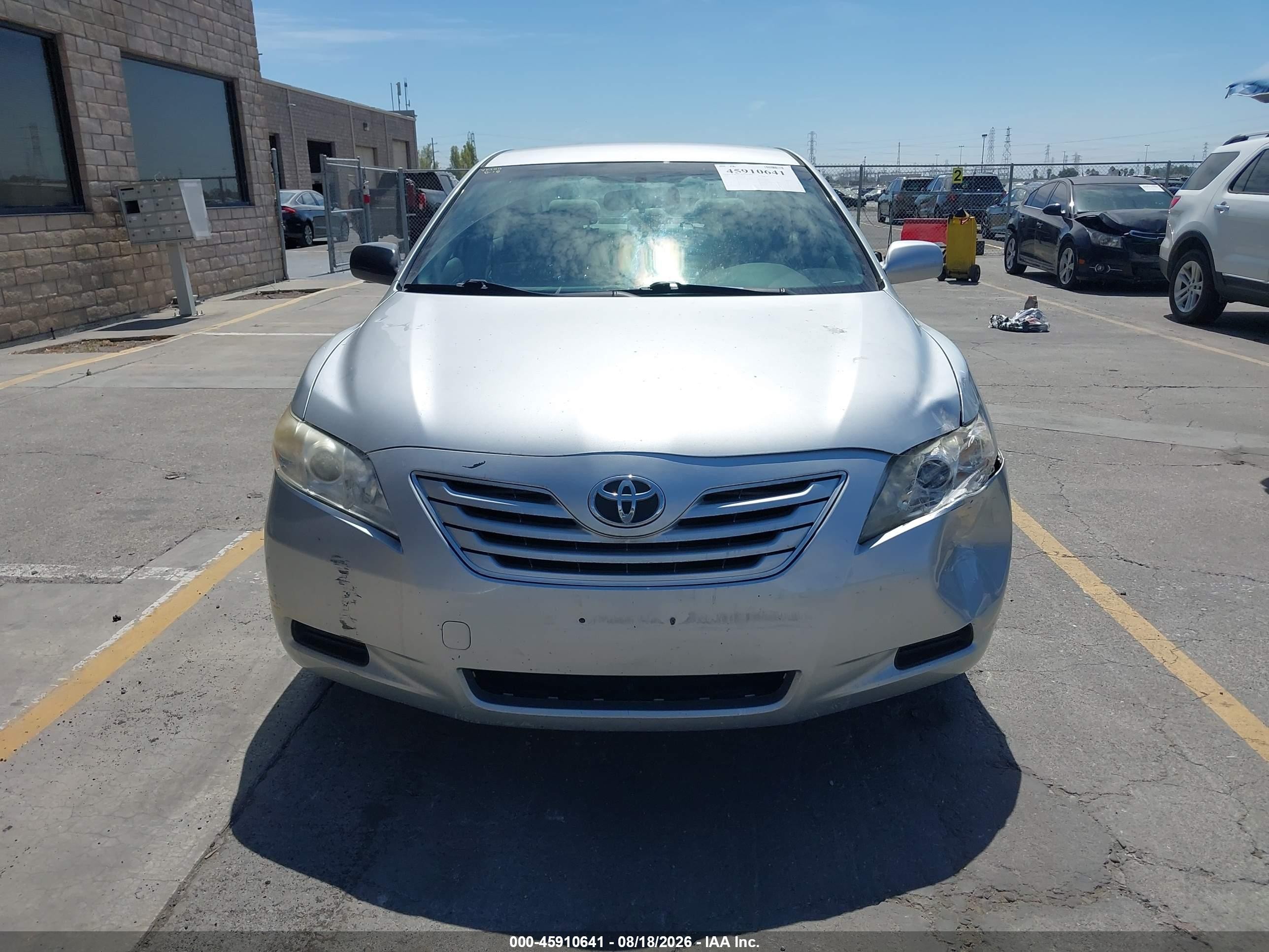 2007 Toyota Camry Le Серый vin: JTNBE46K073086540