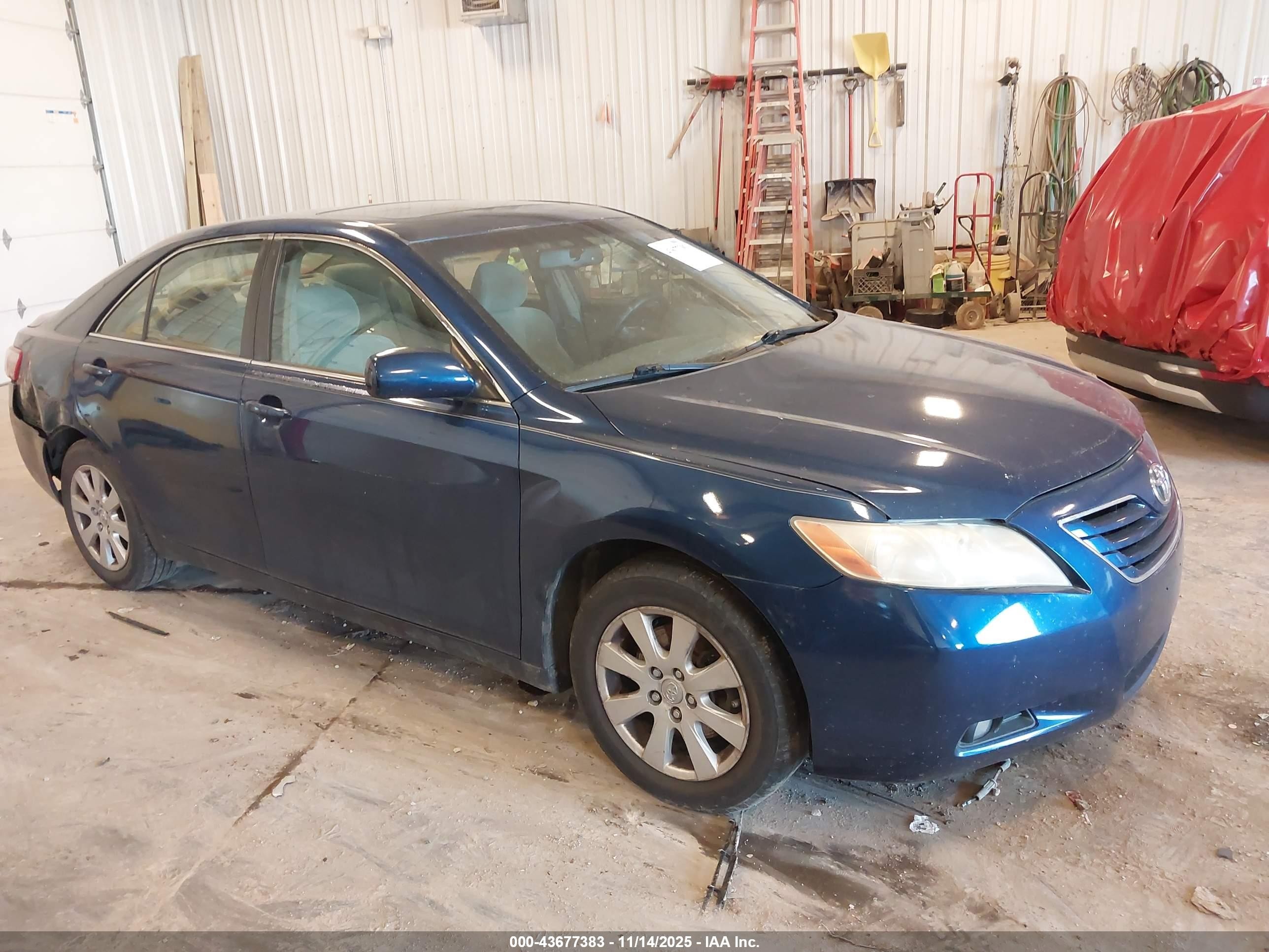 2007 Toyota Camry Xle Blue vin: JTNBE46K173021390
