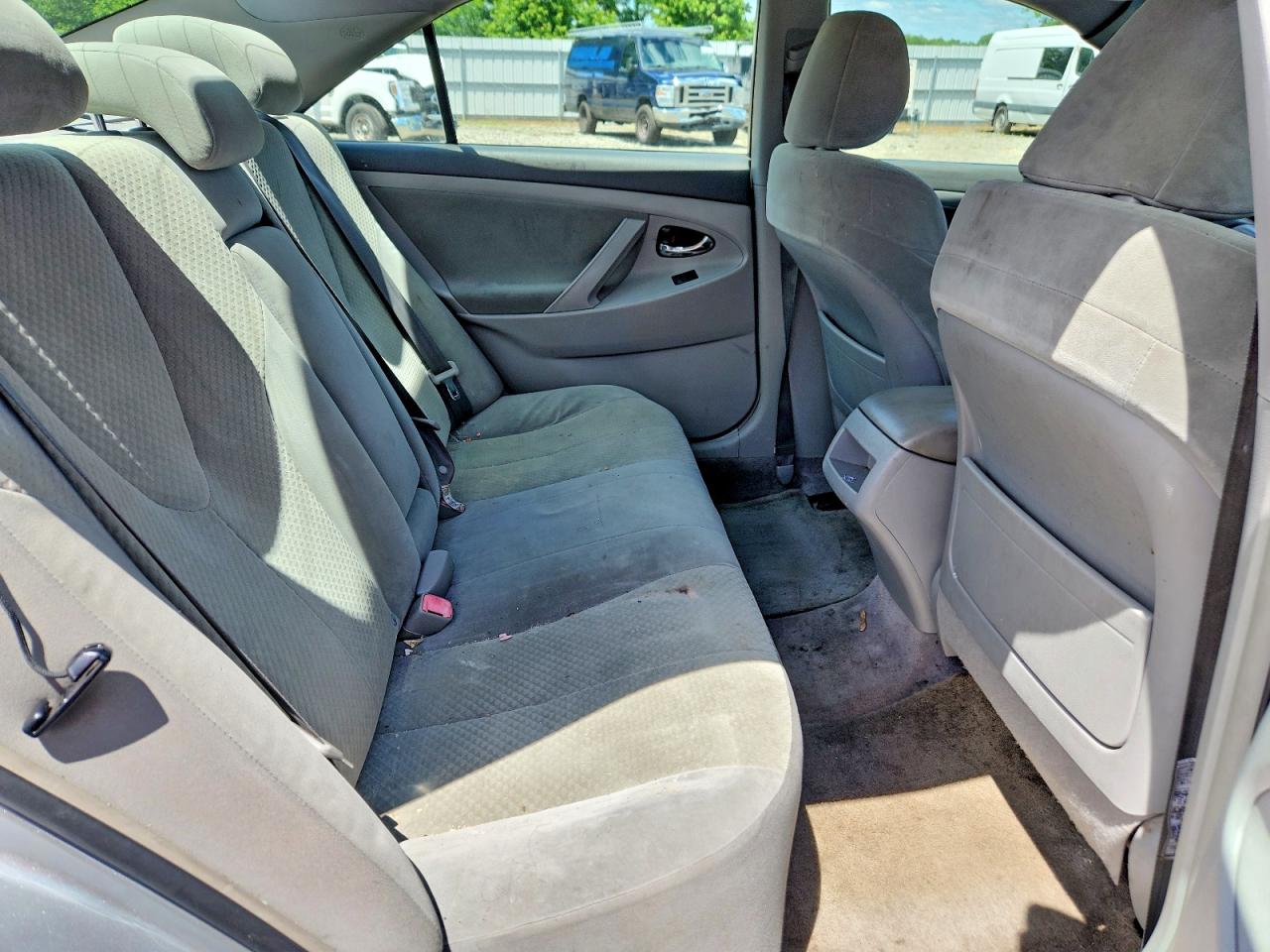 2007 Toyota Camry Le Silver vin: JTNBE46K173117875
