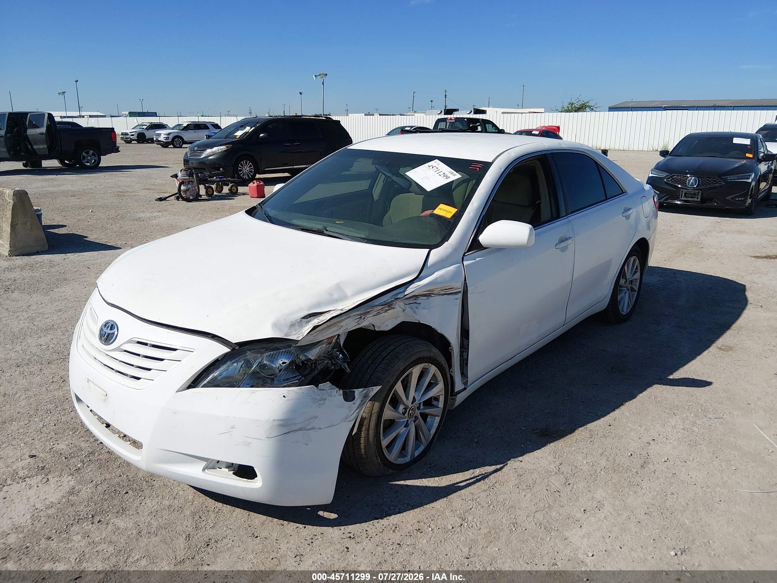 2009 Toyota Camry Le White vin: JTNBE46K193167291