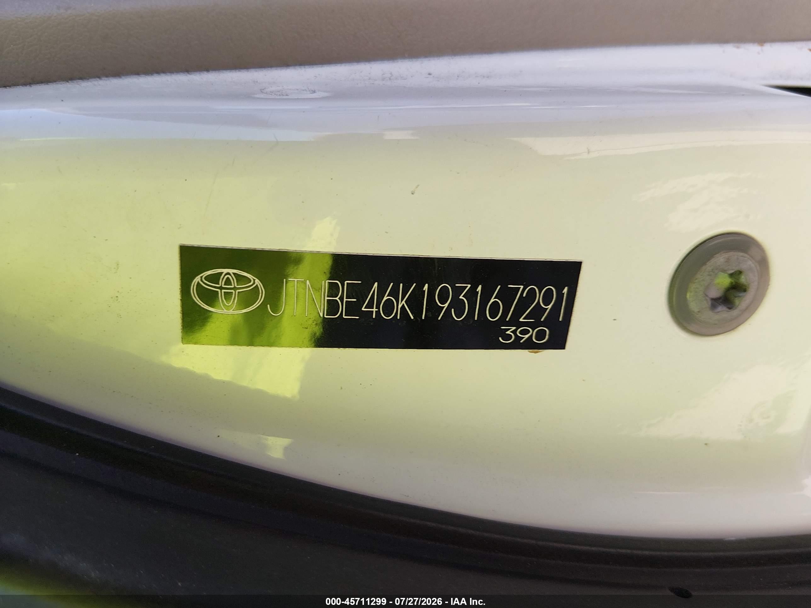 2009 Toyota Camry Le White vin: JTNBE46K193167291