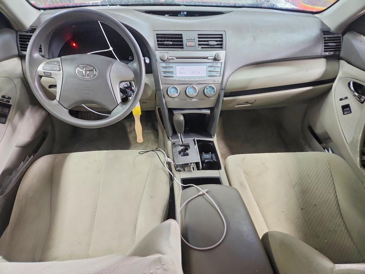 2007 Toyota Camry Le Red vin: JTNBE46K273000760