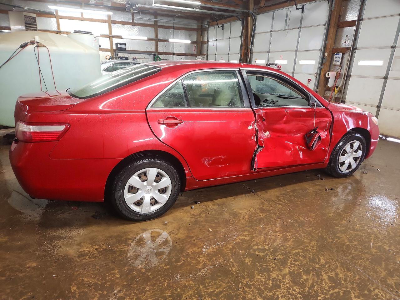 2007 Toyota Camry Le Red vin: JTNBE46K273000760