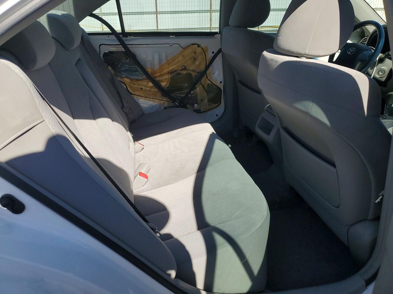 2007 Toyota Camry Ce Белый vin: JTNBE46K273015145