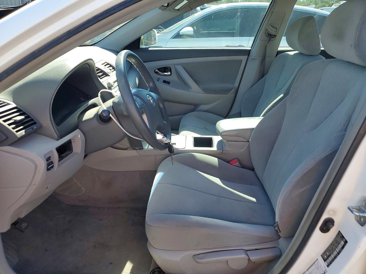 2007 Toyota Camry Ce Белый vin: JTNBE46K273015145