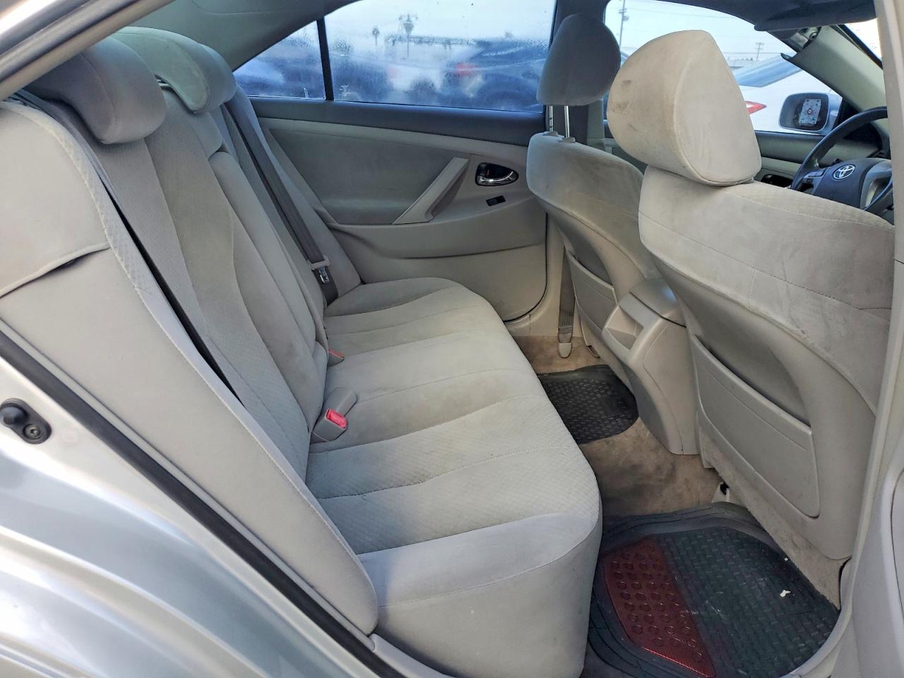 2007 Toyota Camry Le Silver vin: JTNBE46K273067147