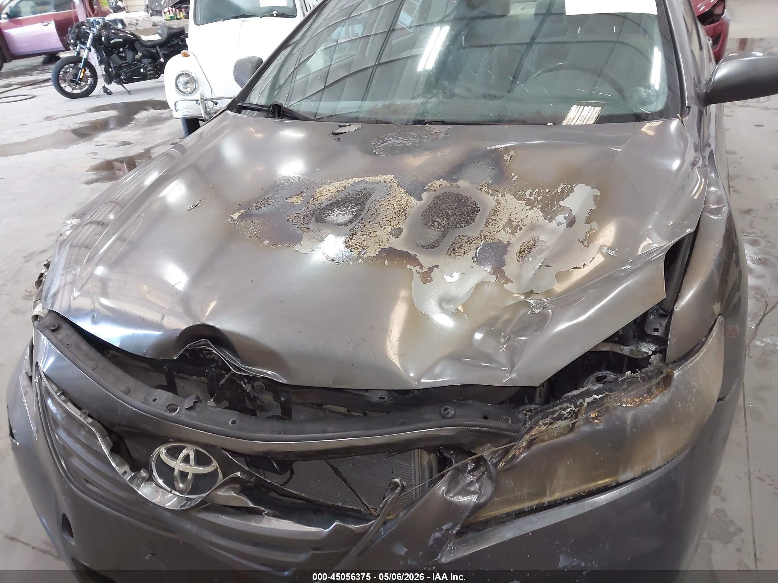 2009 Toyota Camry Xle Gray vin: JTNBE46K293189901
