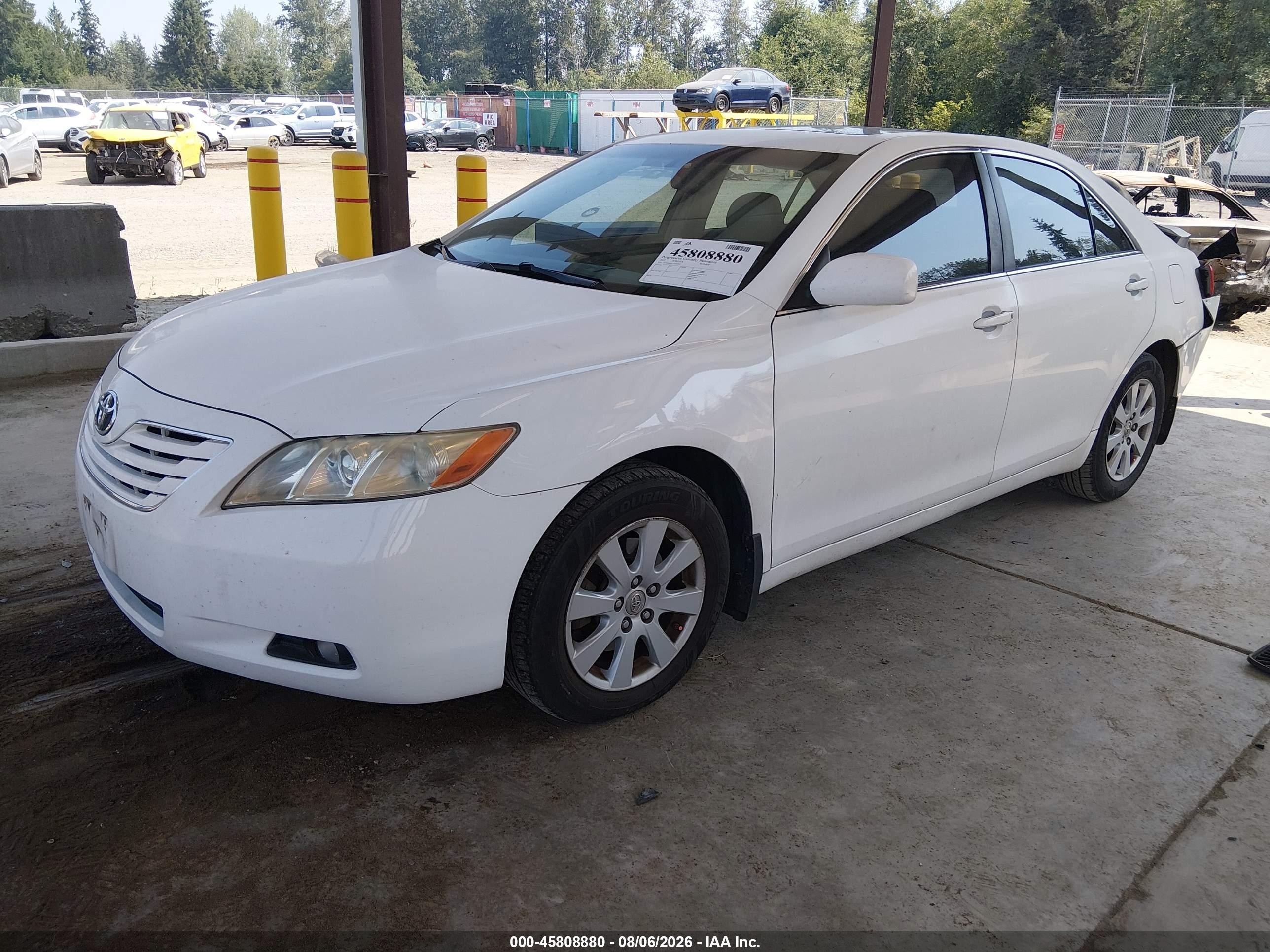 2007 Toyota Camry Xle Белый vin: JTNBE46K373017065