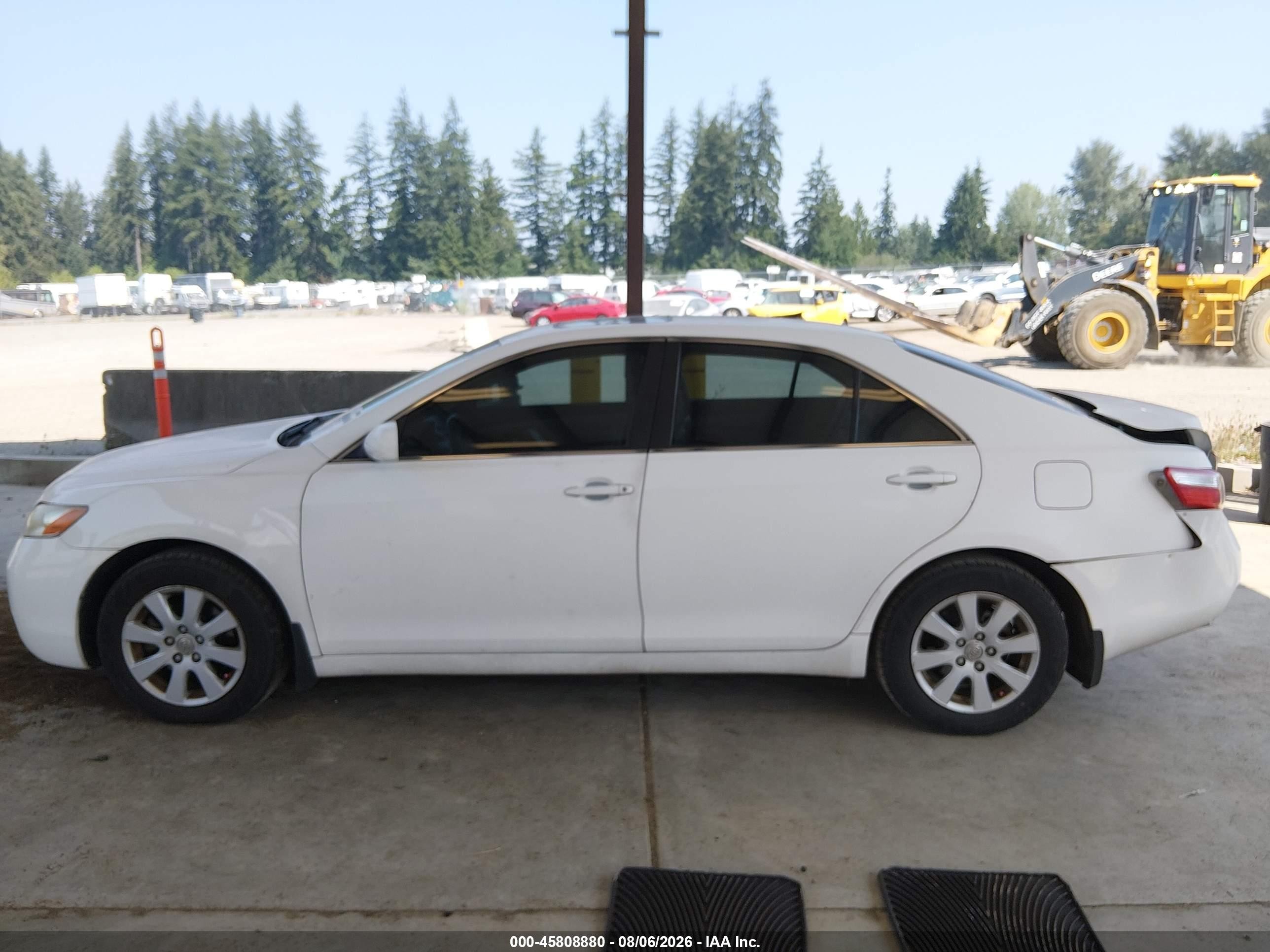 2007 Toyota Camry Xle Белый vin: JTNBE46K373017065