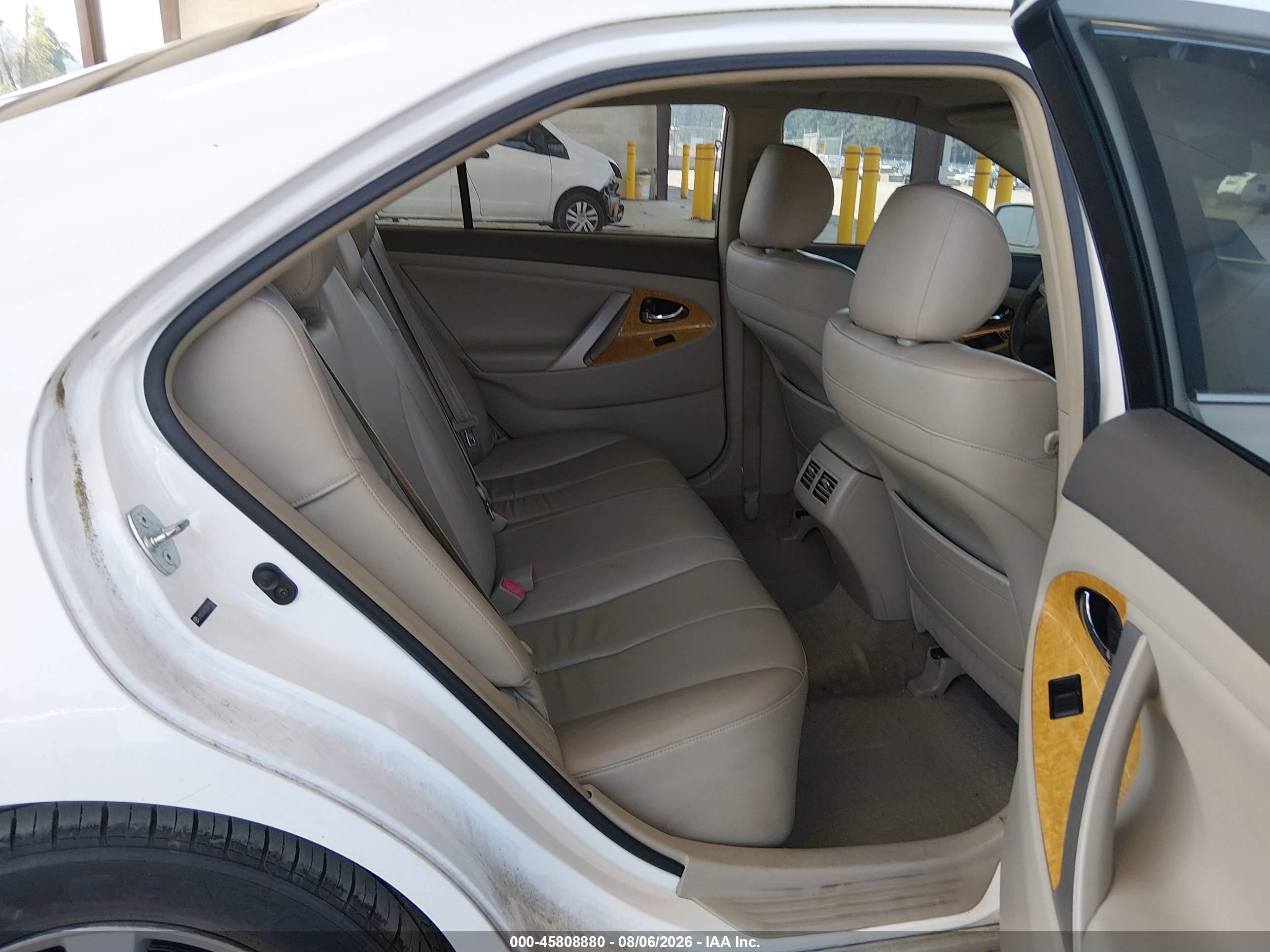 2007 Toyota Camry Xle Белый vin: JTNBE46K373017065