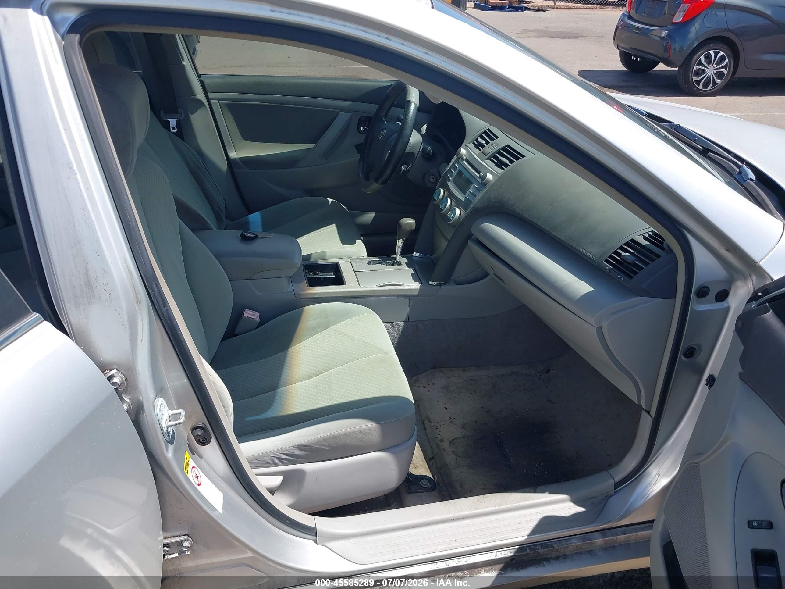 2009 Toyota Camry Le/se/xle Серебряный vin: JTNBE46K393152940