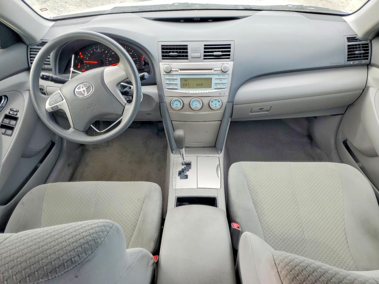 2009 Toyota Camry Le Silver vin: JTNBE46K393189230