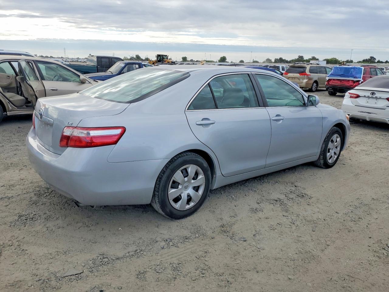 2009 Toyota Camry Le Silver vin: JTNBE46K393189230