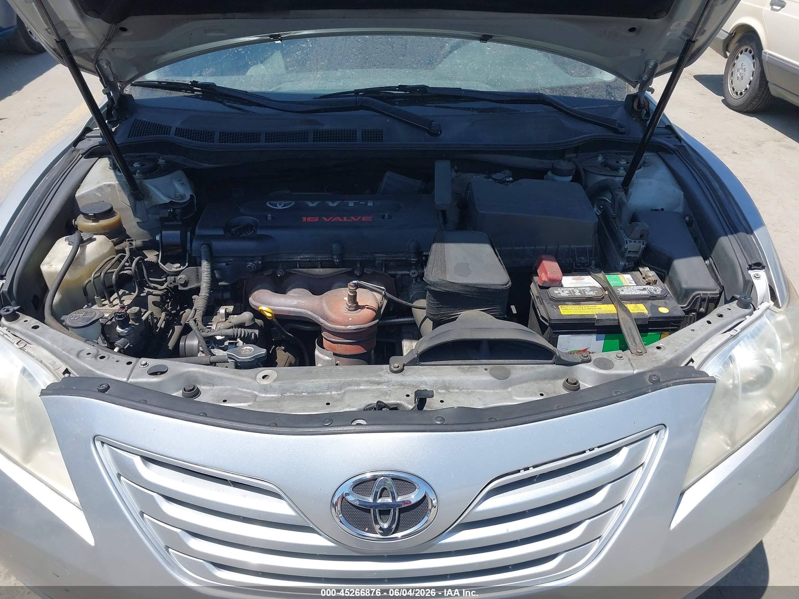 2007 Toyota Camry Le Серебряный vin: JTNBE46K473048356