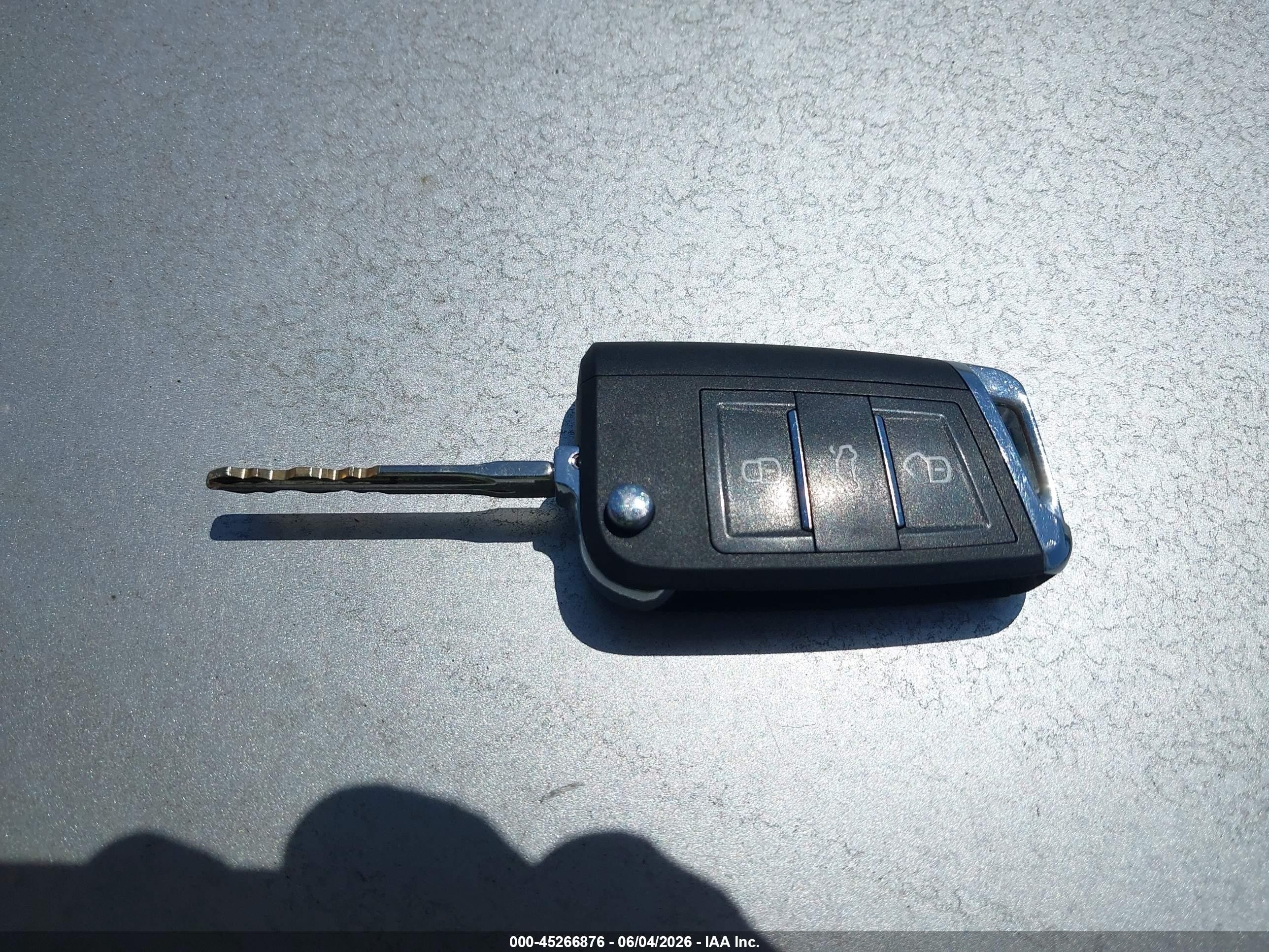 2007 Toyota Camry Le Серебряный vin: JTNBE46K473048356