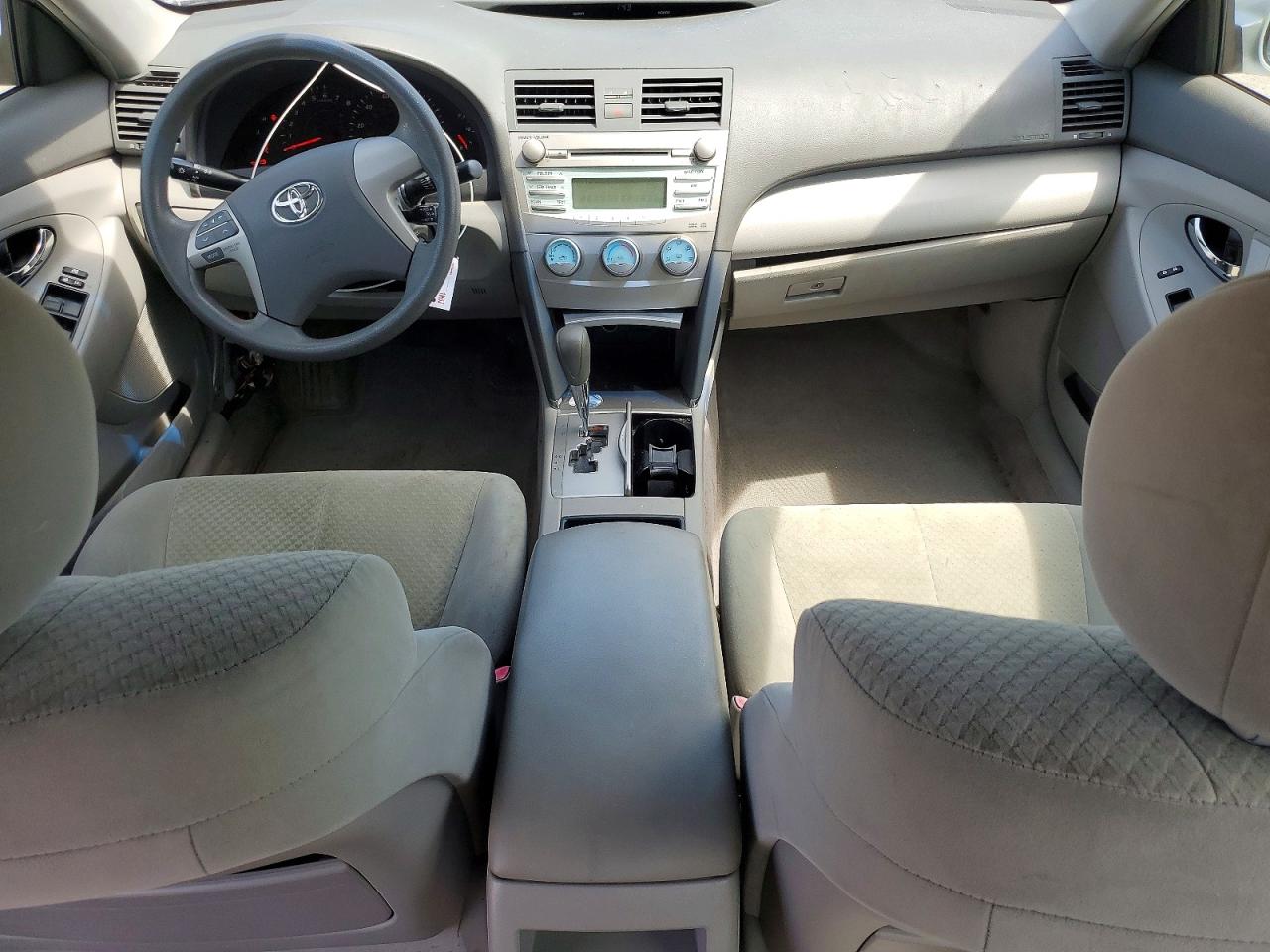 2007 Toyota Camry Le Silver vin: JTNBE46K473050883