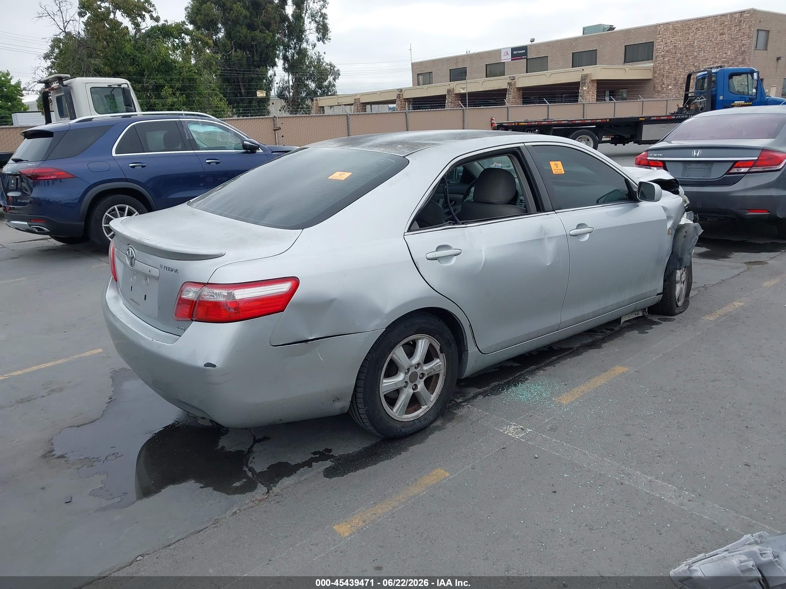 2007 Toyota Camry Le Silver vin: JTNBE46K473054271