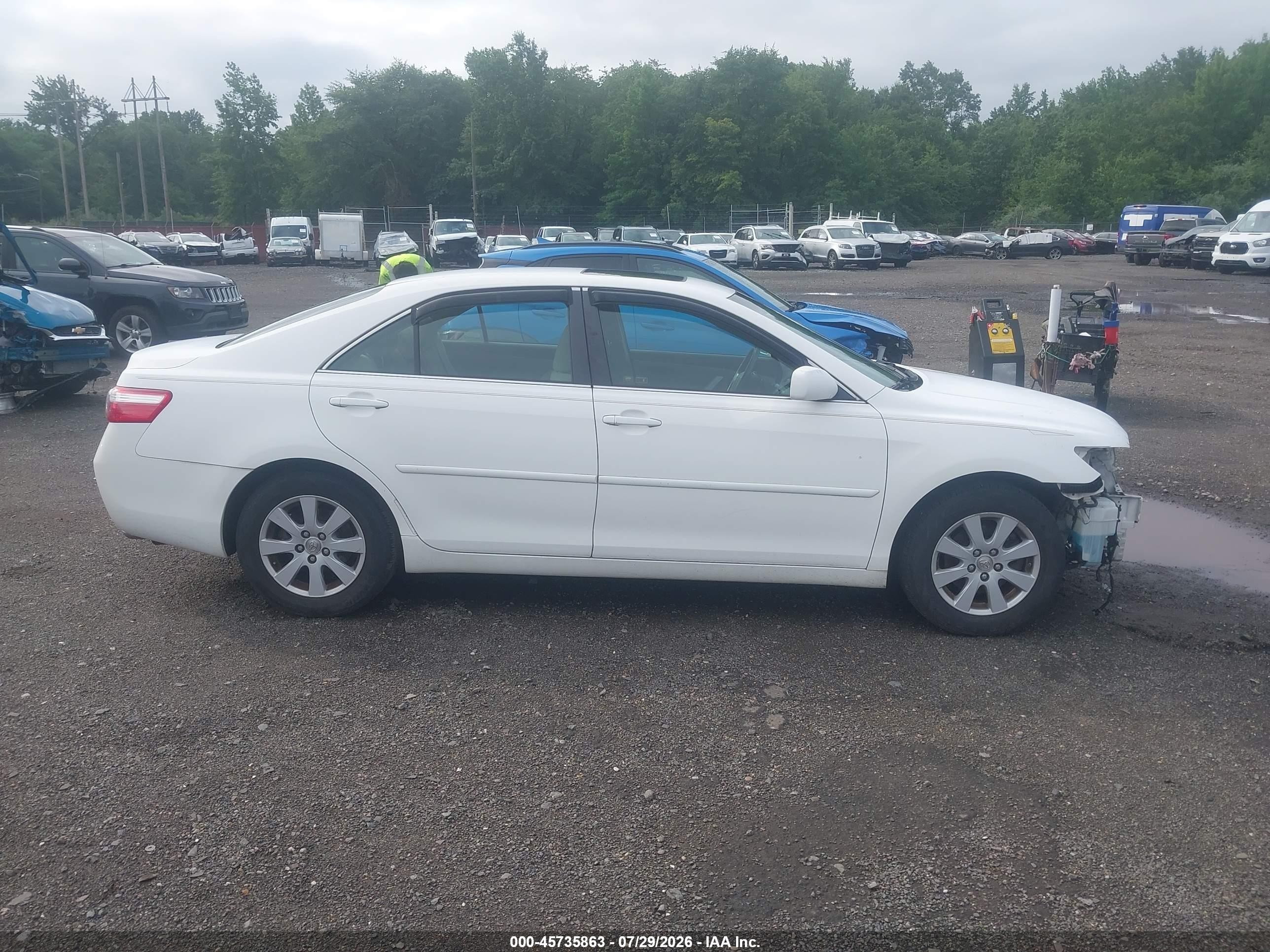 2007 Toyota Camry Xle White vin: JTNBE46K473077422