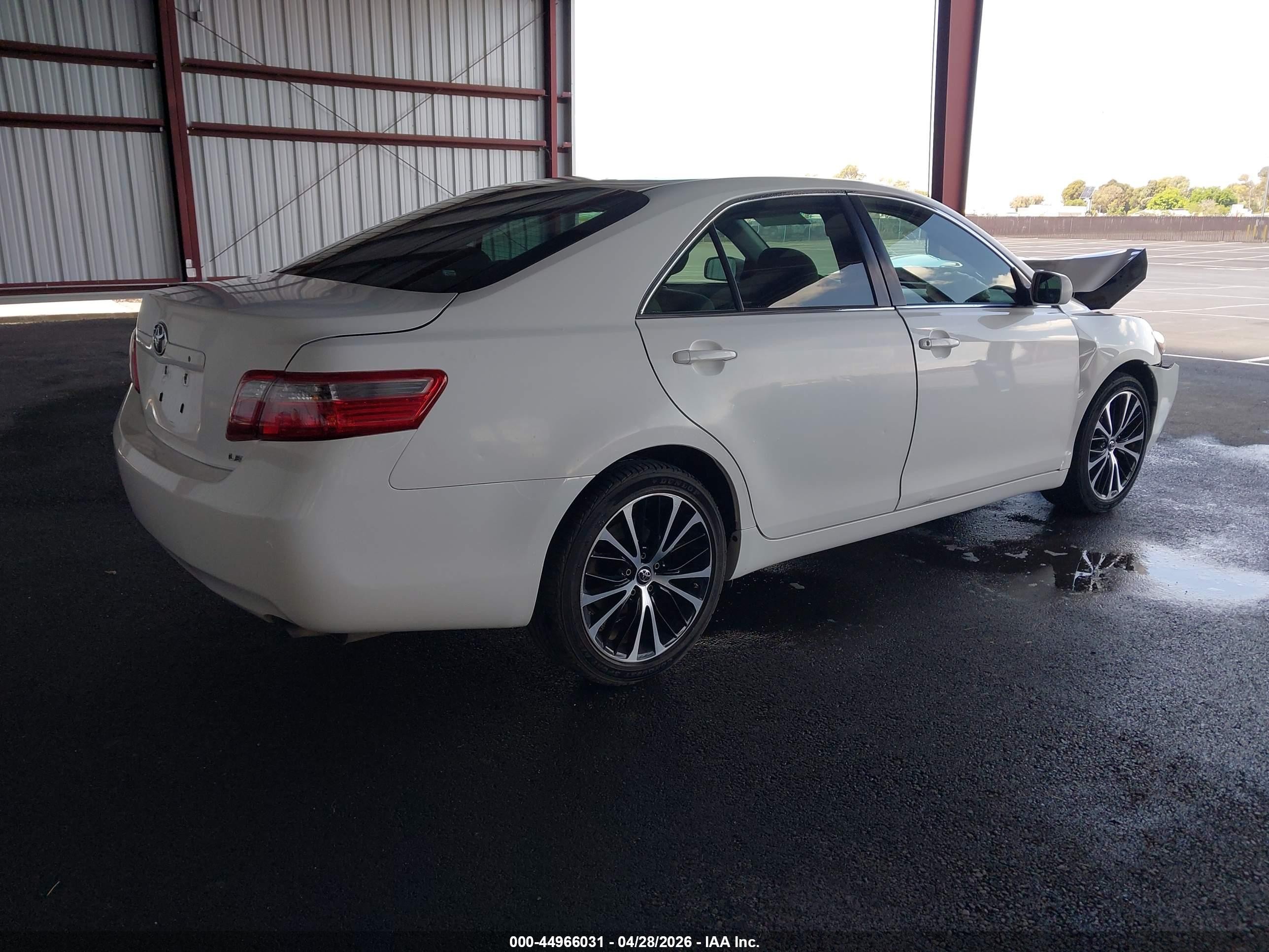 2007 Toyota Camry Ce White vin: JTNBE46K473086749