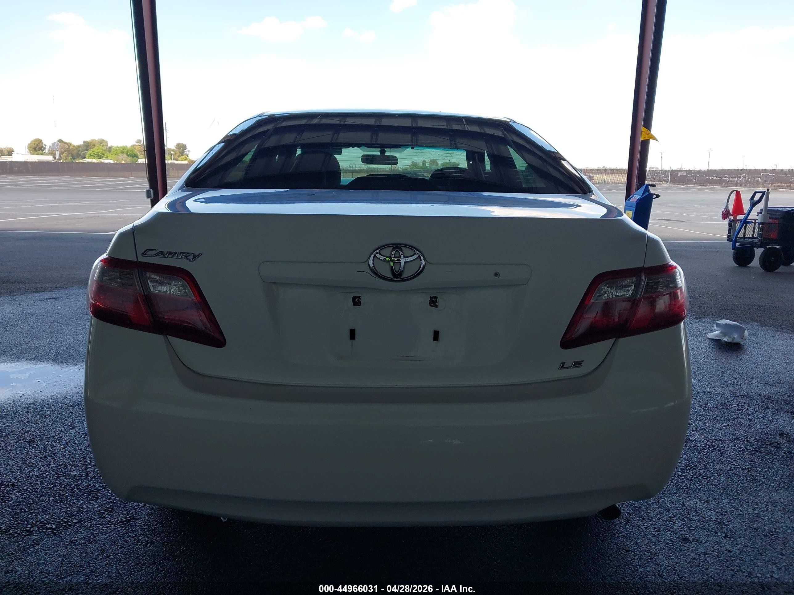 2007 Toyota Camry Ce White vin: JTNBE46K473086749