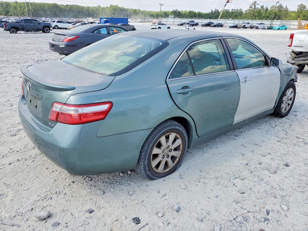 2007 Toyota Camry Xle Green vin: JTNBE46K573024504
