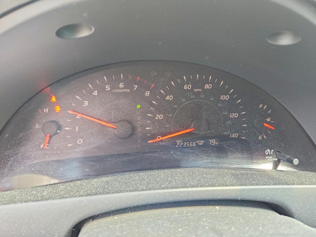 2007 Toyota Camry Le Серебряный vin: JTNBE46K573041075