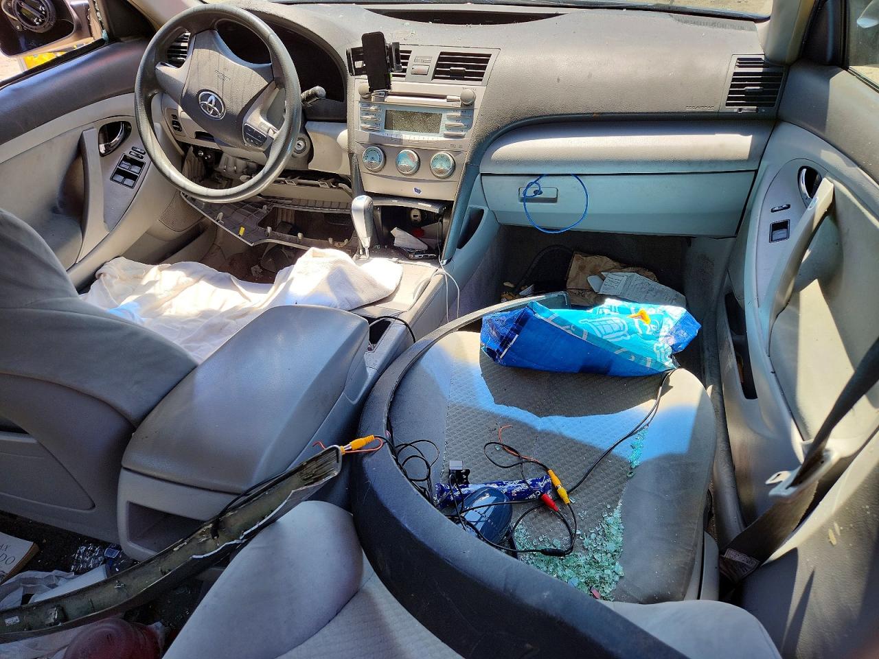 2007 Toyota Camry Le Gray vin: JTNBE46K573080121