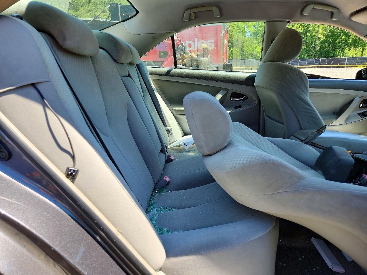 2007 Toyota Camry Le Gray vin: JTNBE46K573080121