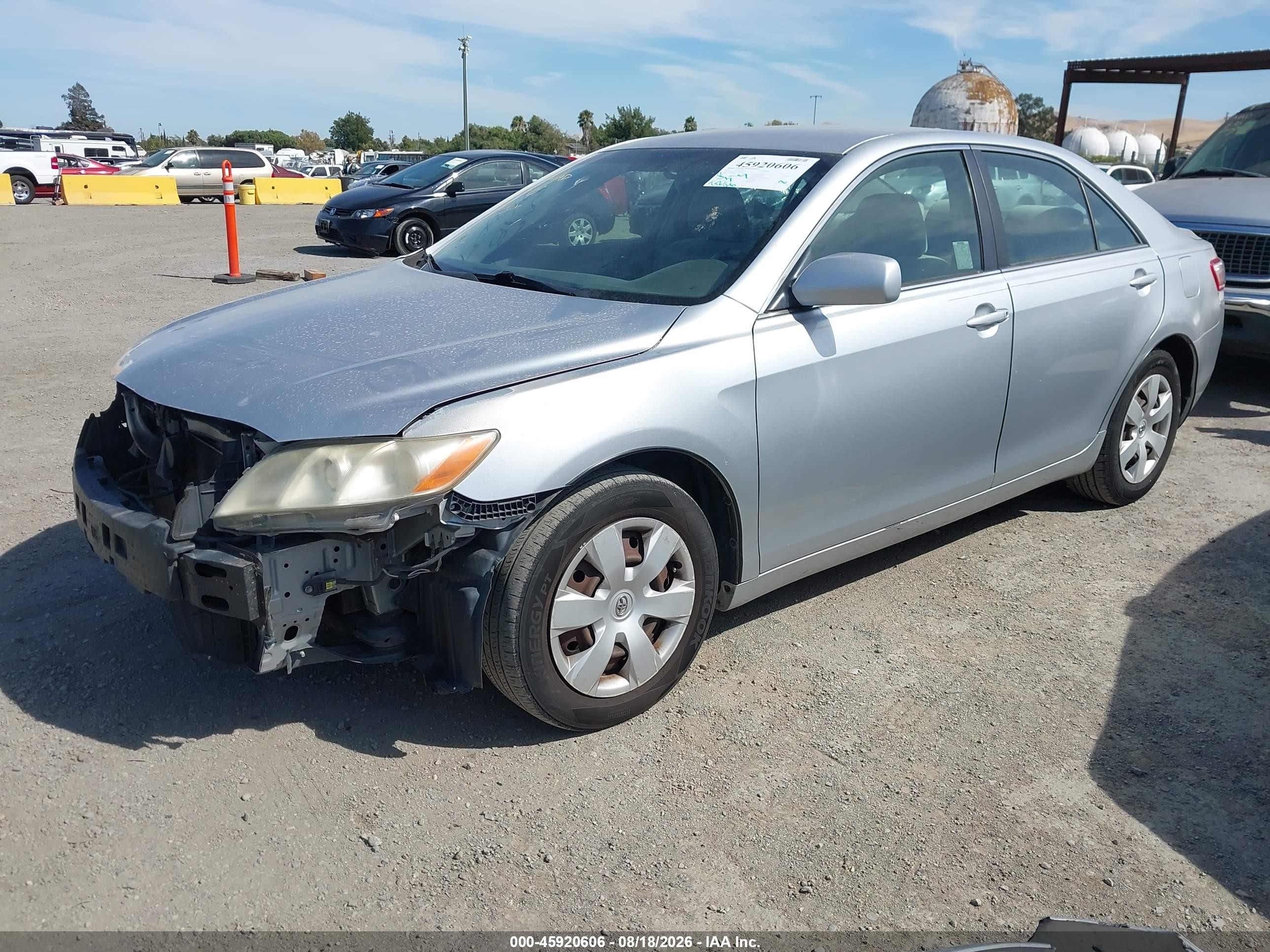 2007 Toyota Camry Le Silver vin: JTNBE46K573104191