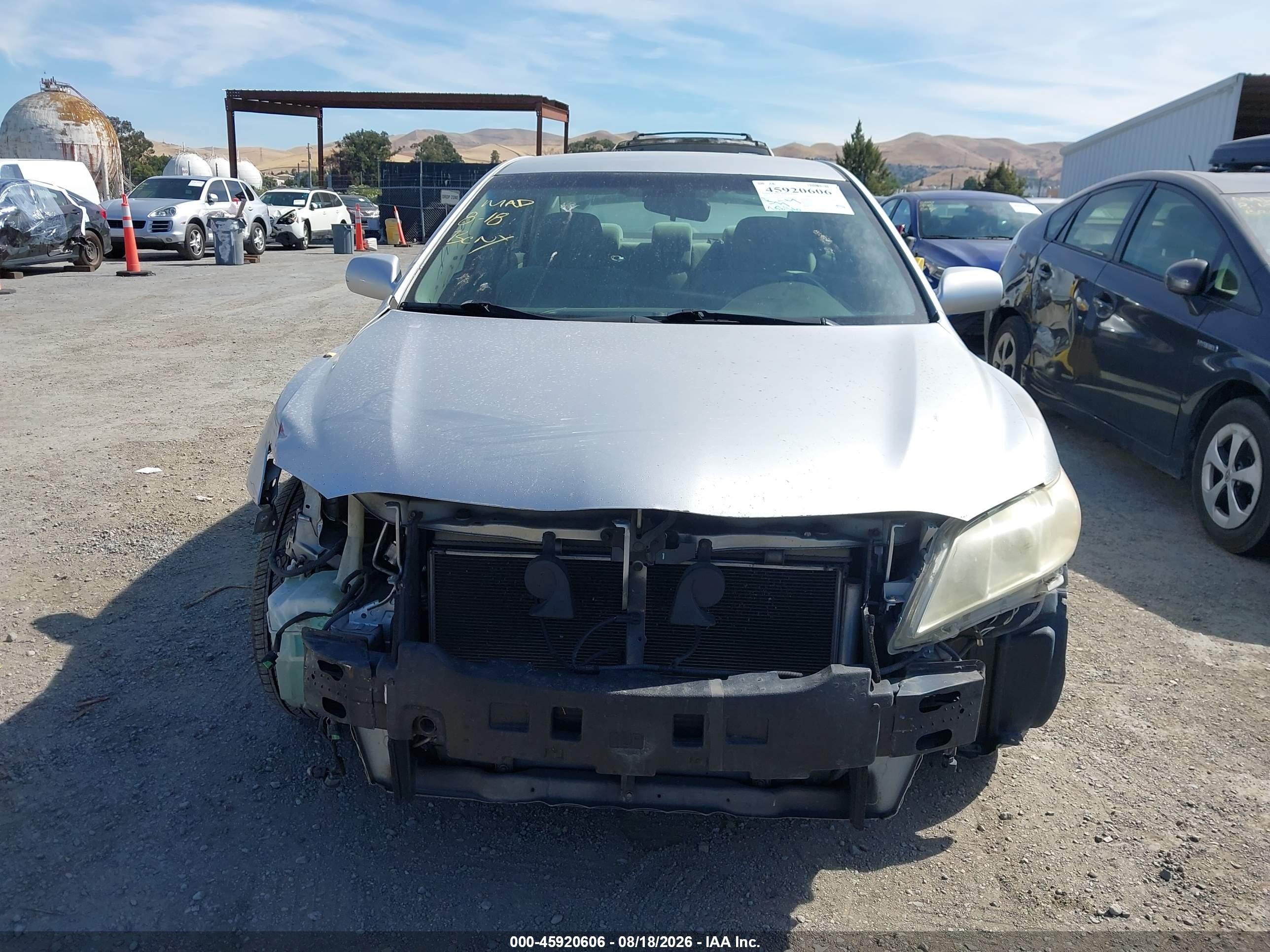 2007 Toyota Camry Le Silver vin: JTNBE46K573104191