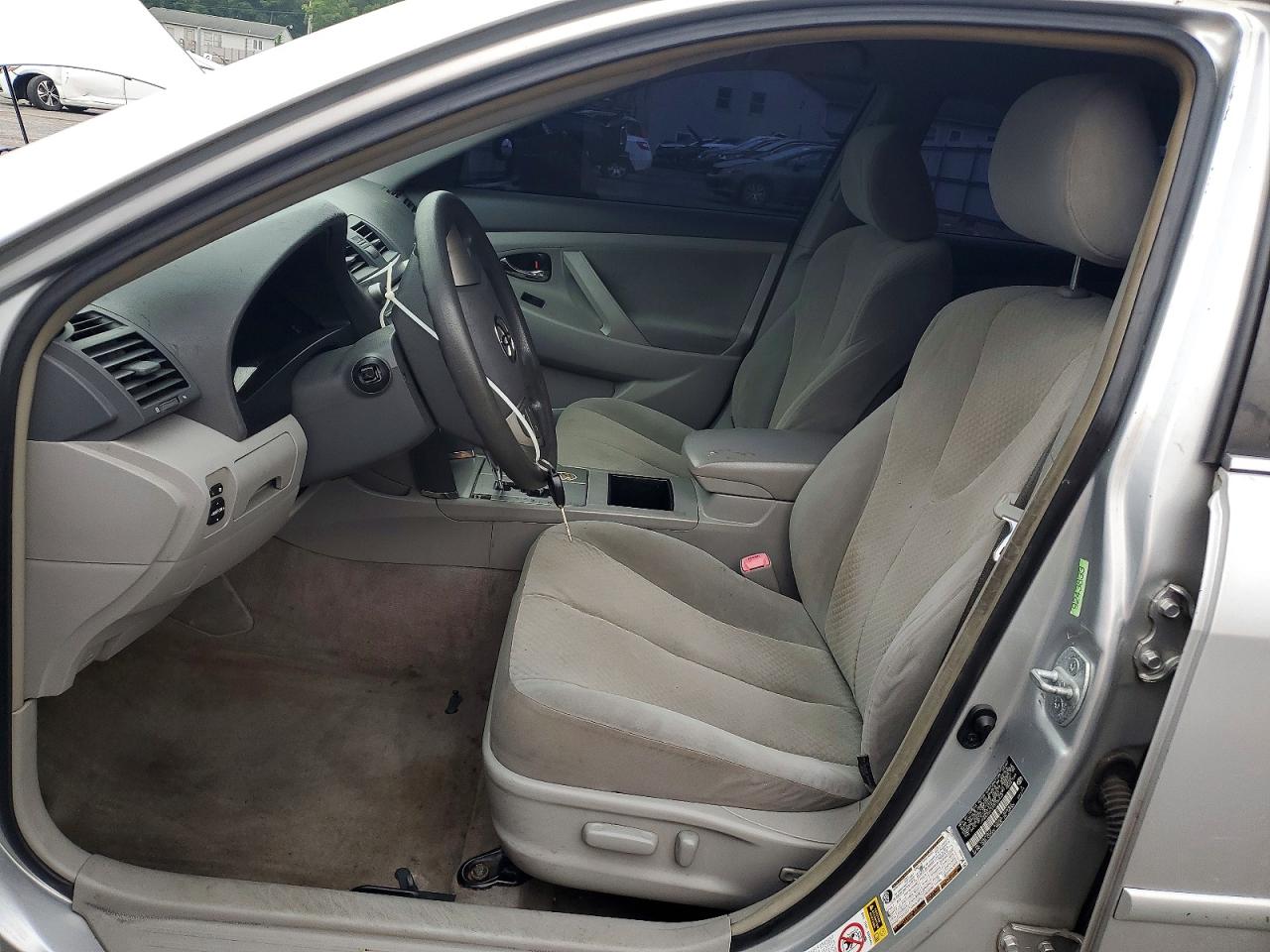 2007 Toyota Camry Le White vin: JTNBE46K573106443