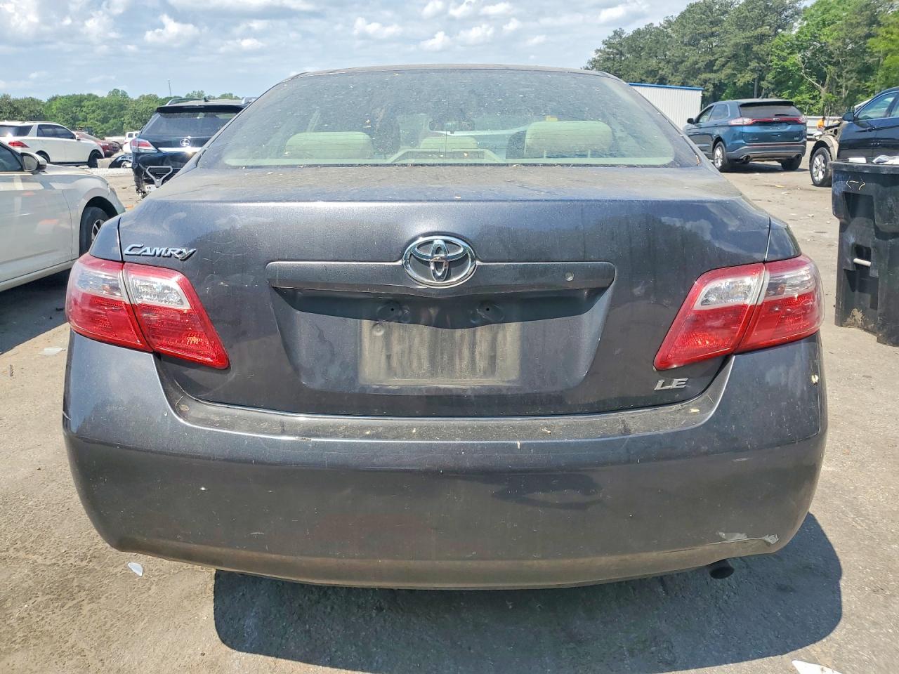 2007 Toyota Camry Le Серебряный vin: JTNBE46K573128703