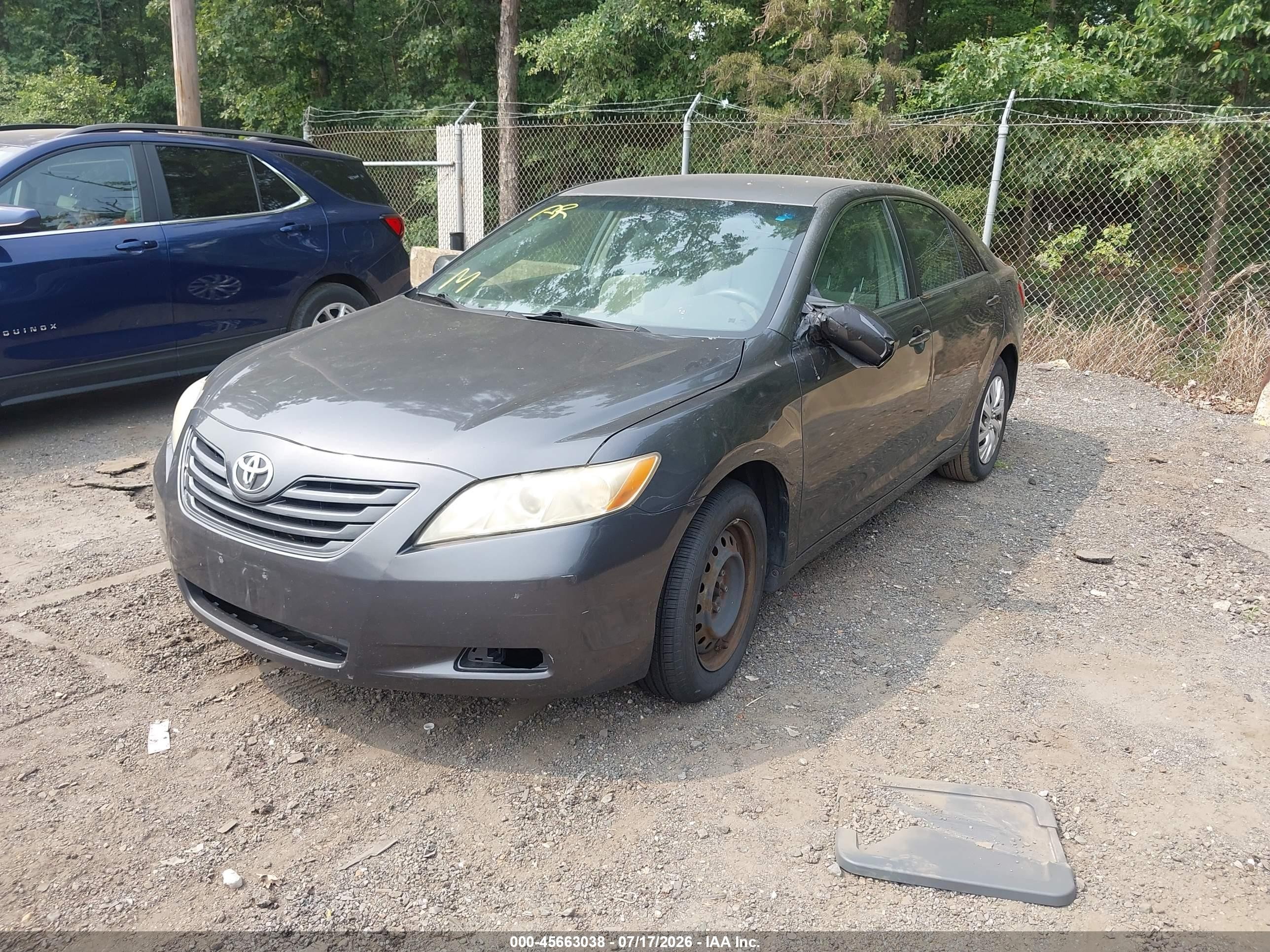 2007 Toyota Camry Le Gray vin: JTNBE46K673070133
