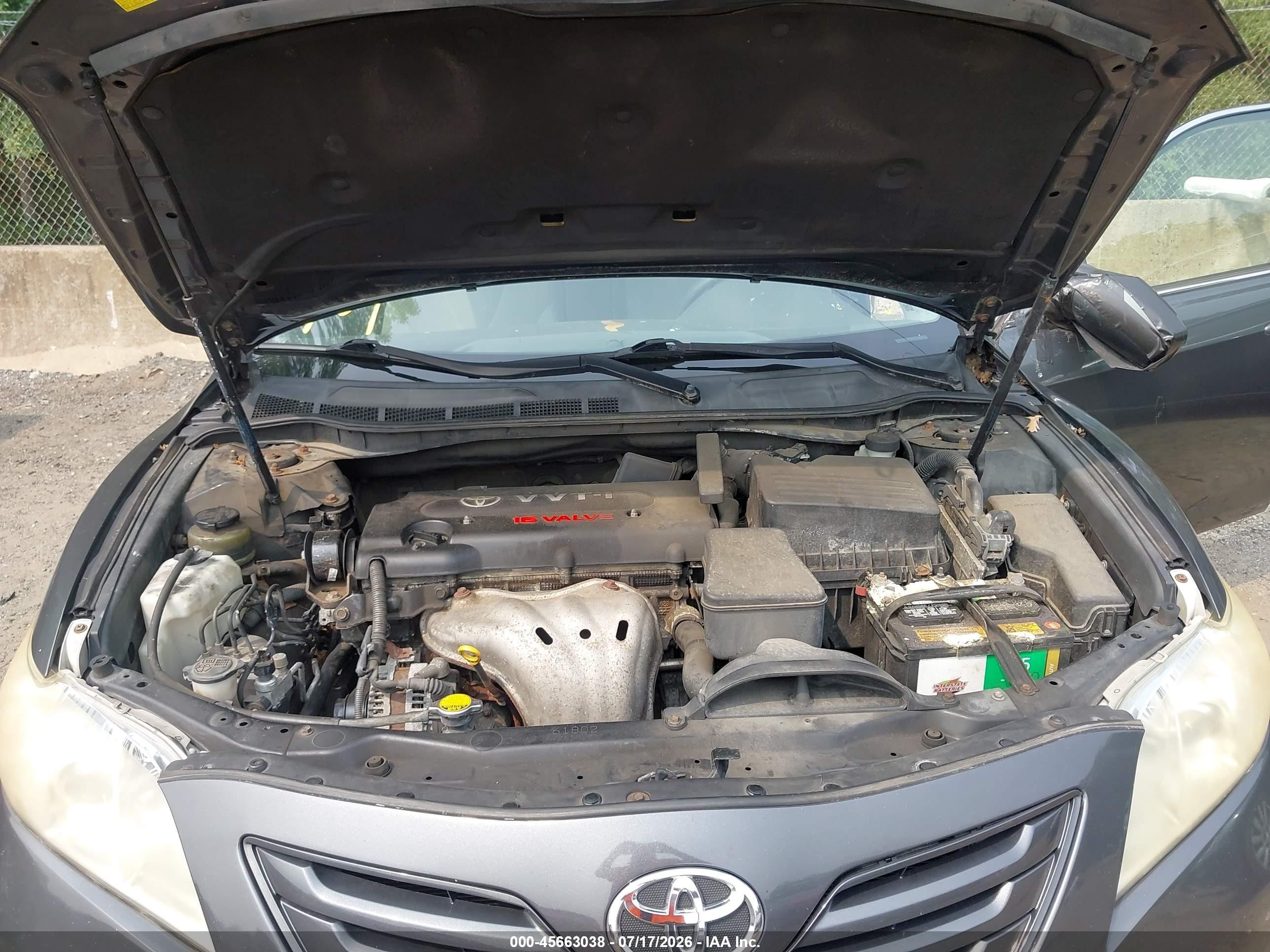 2007 Toyota Camry Le Gray vin: JTNBE46K673070133