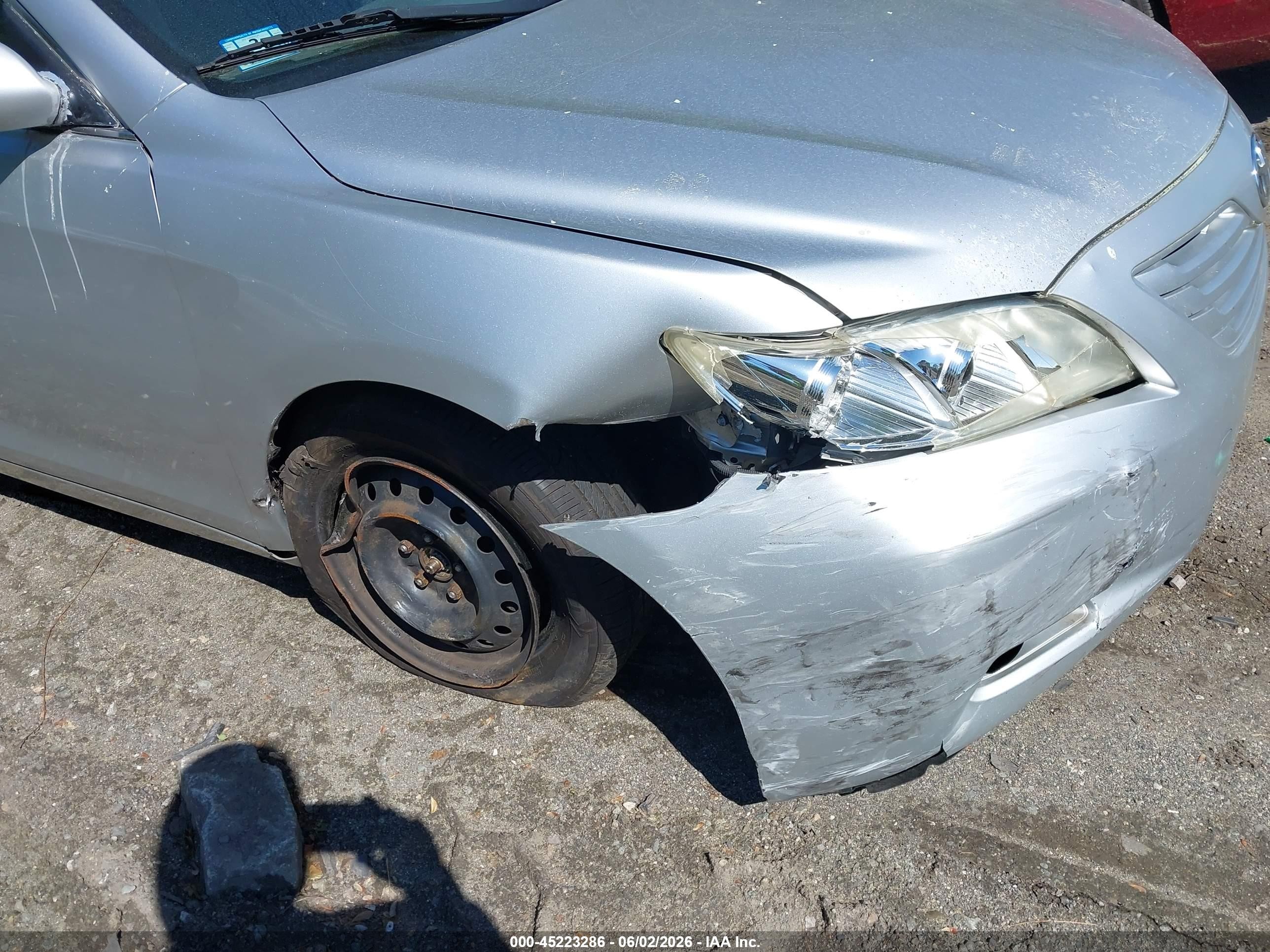 2007 Toyota Camry Le Silver vin: JTNBE46K673071038