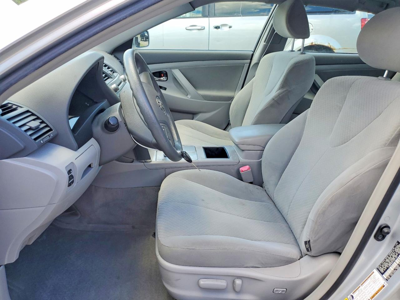 2007 Toyota Camry Le Silver vin: JTNBE46K673071301