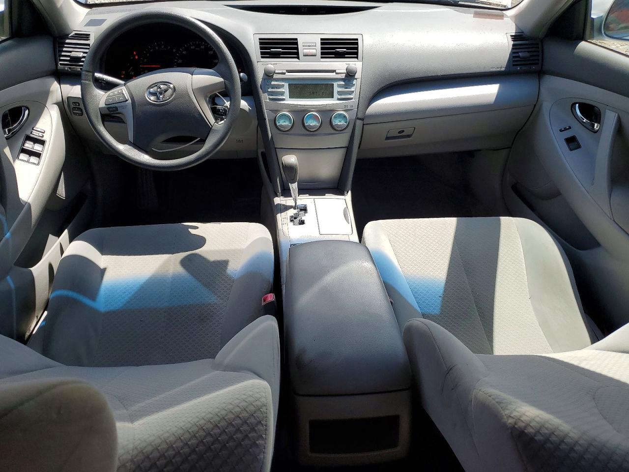 2007 Toyota Camry Le Silver vin: JTNBE46K673071301