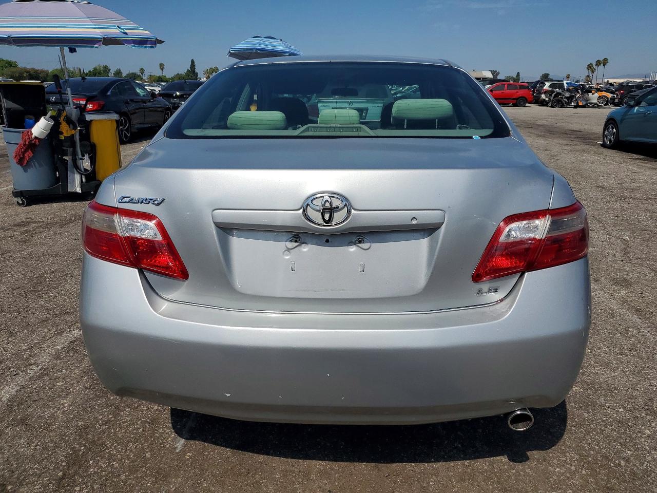 2007 Toyota Camry Le Silver vin: JTNBE46K673079219